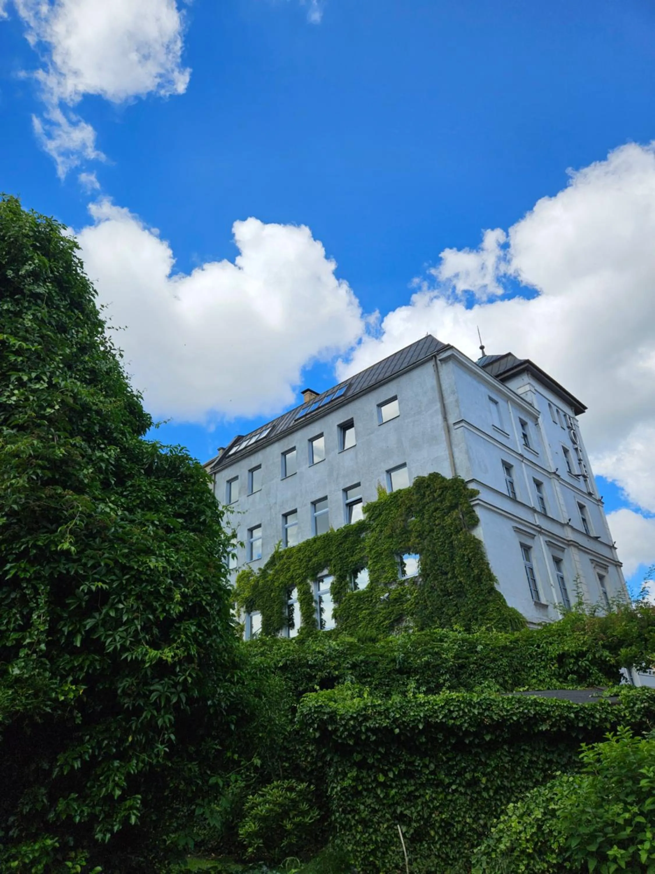 Property building in Hotel Marmułowski