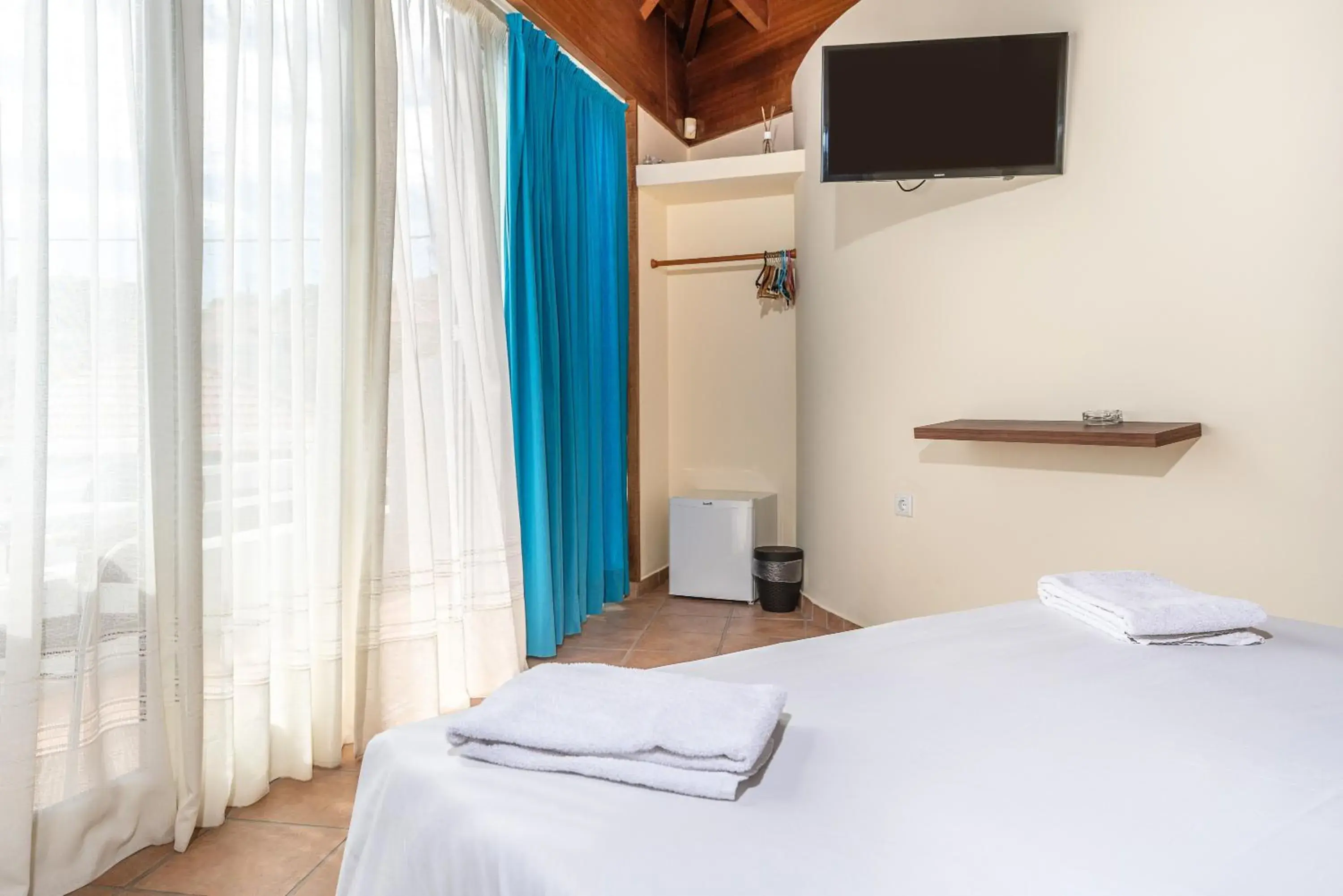 Double Room with Sea View in TarmarPlace Double Room with Sea View in TarmarPlace