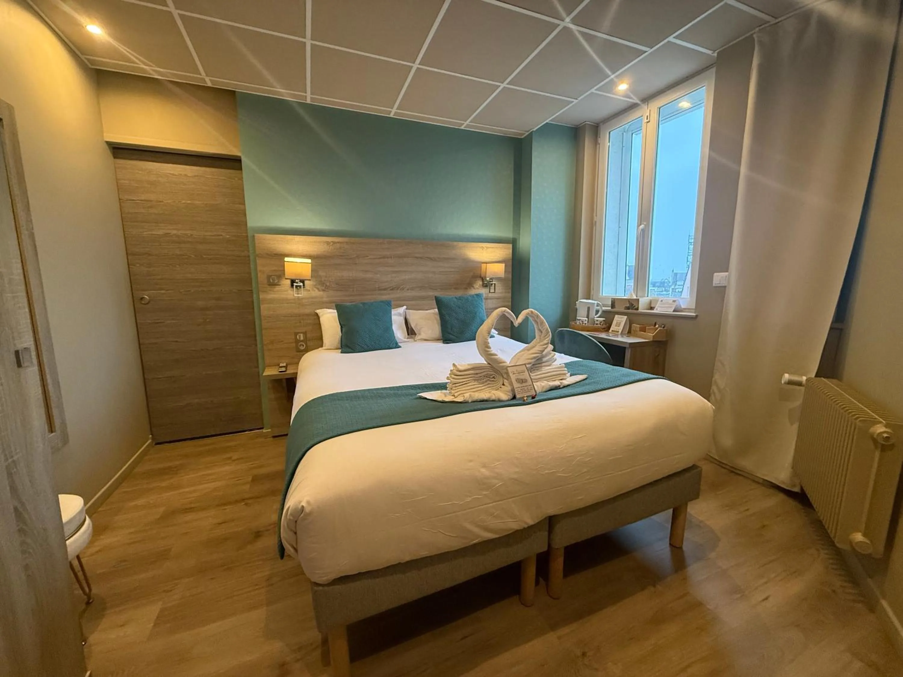 Photo of the whole room, Bed in Hotel de la Terrasse