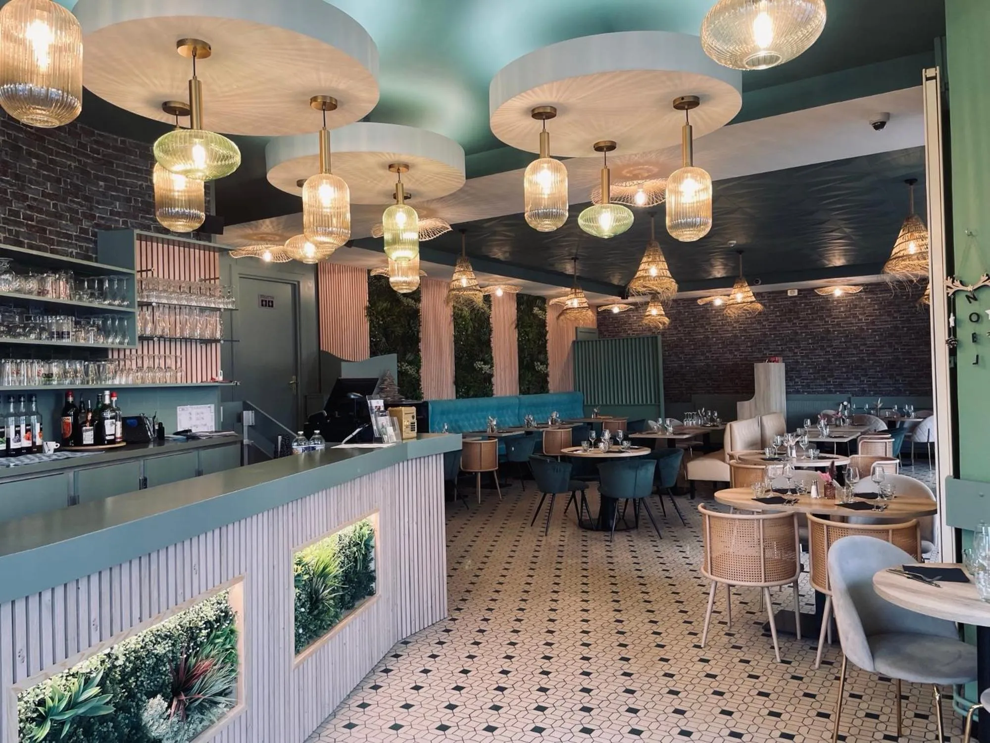 Restaurant/places to eat in Hotel de la Terrasse