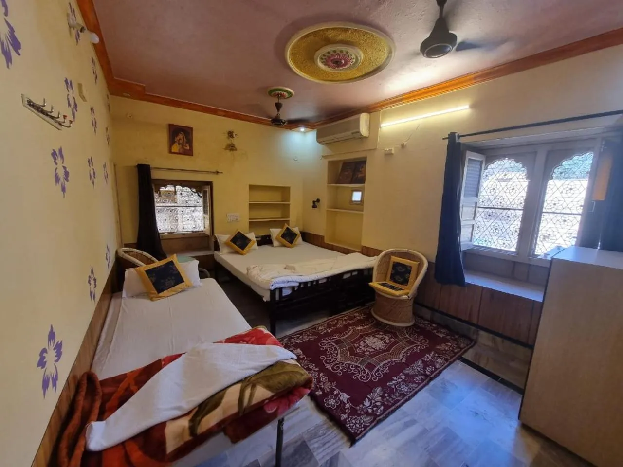 TV and multimedia, Bed in Hotel Paradise