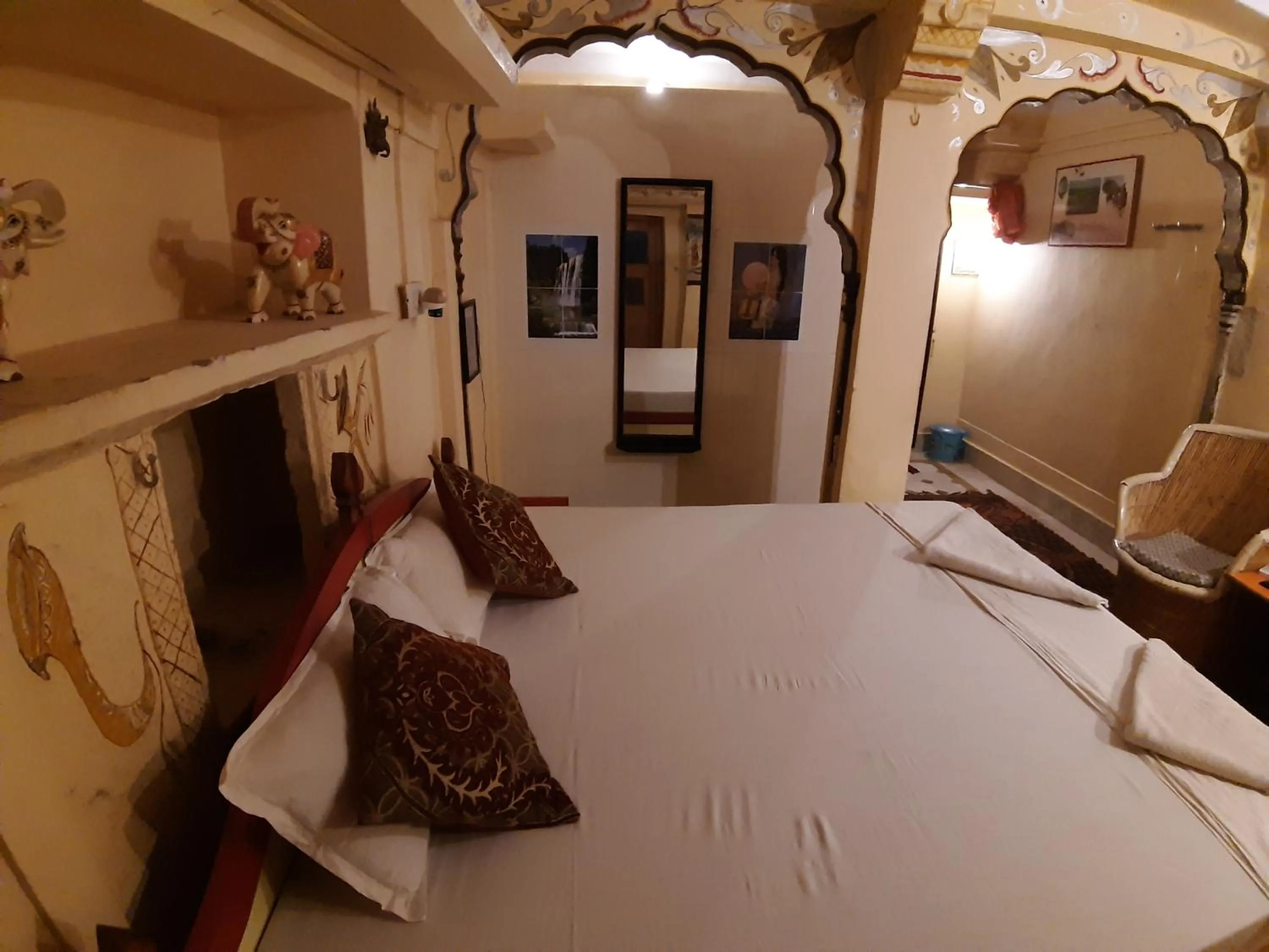 Bedroom, Bed in Hotel Paradise