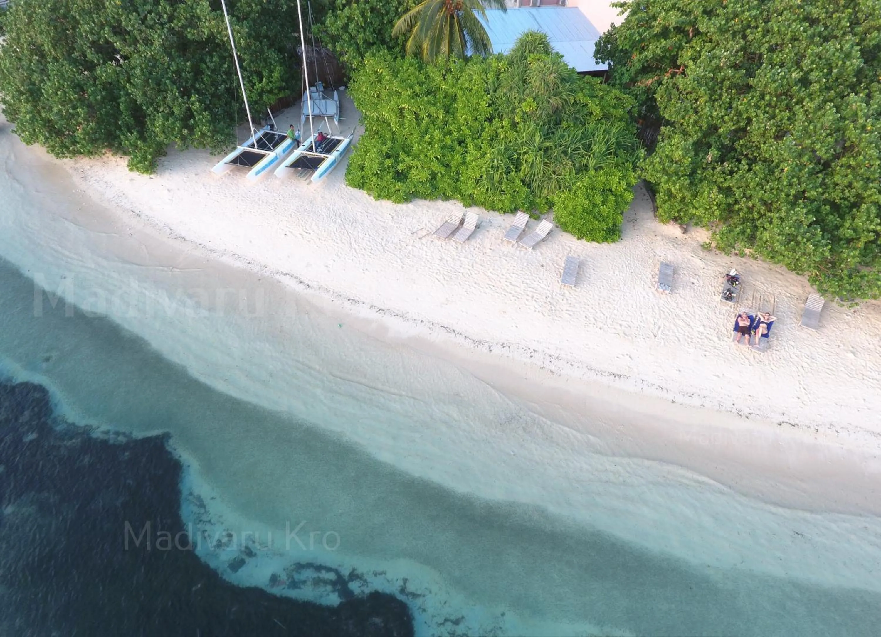 Beach in Madivaru Kro