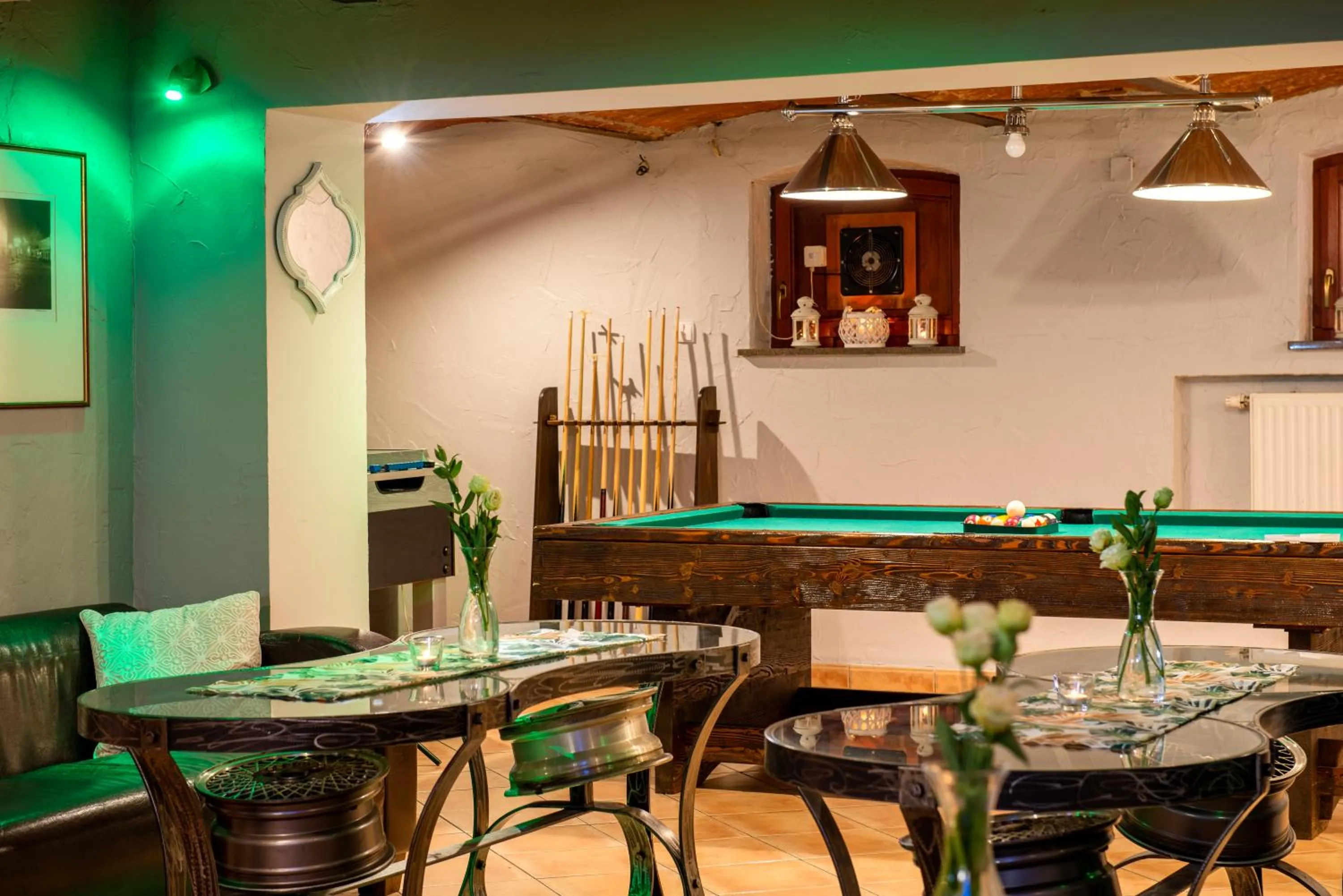 Communal lounge/ TV room in Dworek 1885