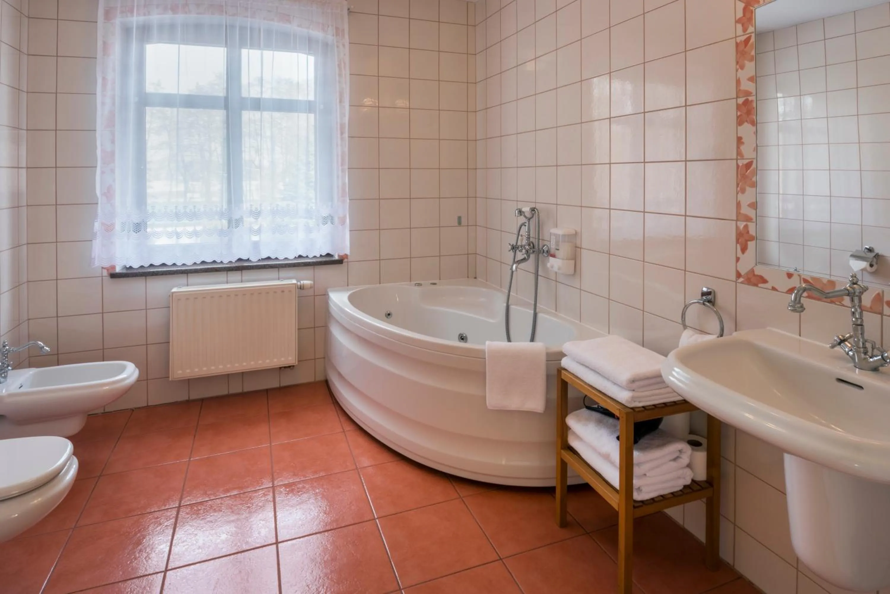 Bathroom in Dworek 1885