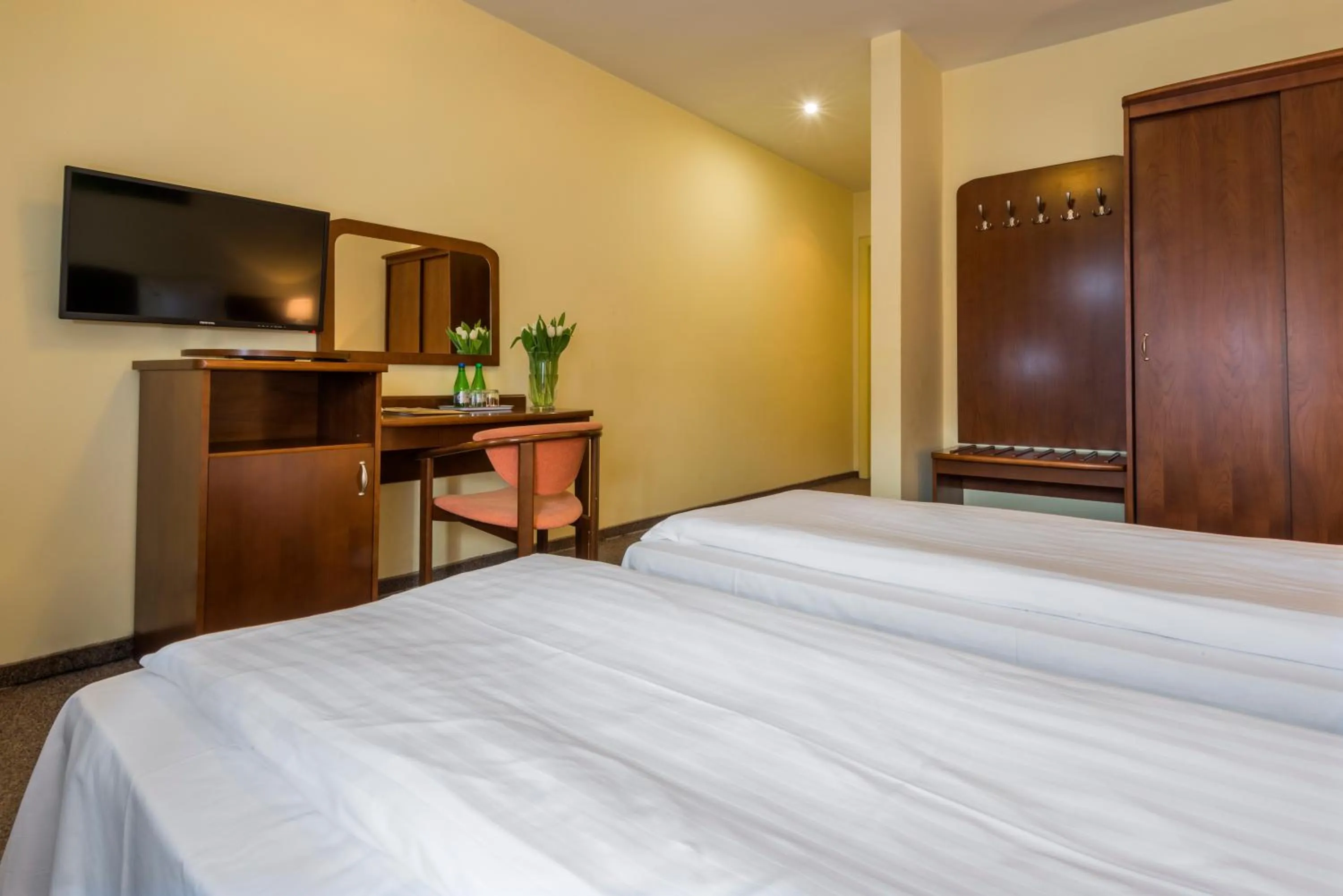 Bedroom, Bed in Dworek 1885