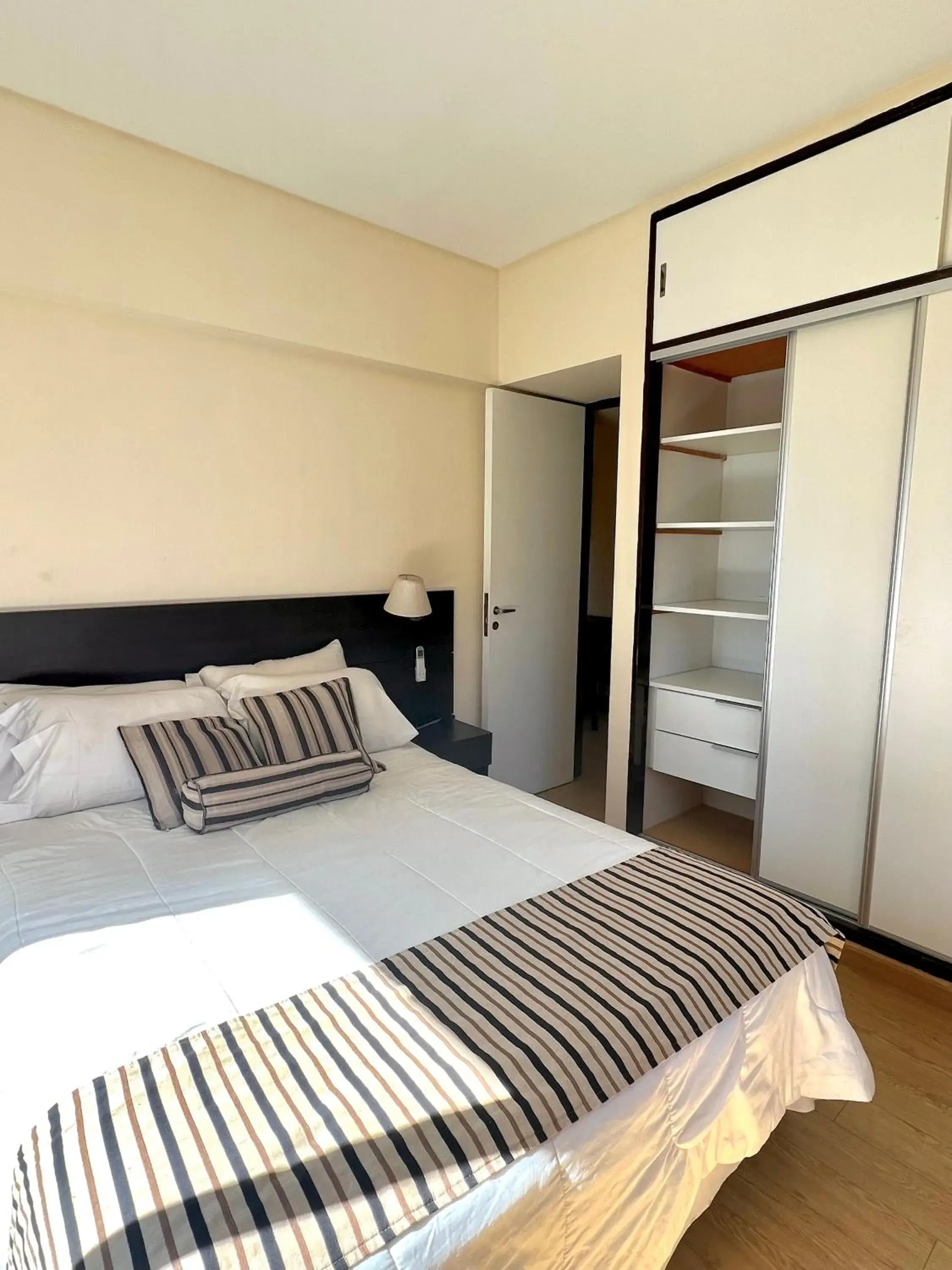 Bed in Golf Tower Suites & Apartments Bed in Golf Tower Suites & Apartments