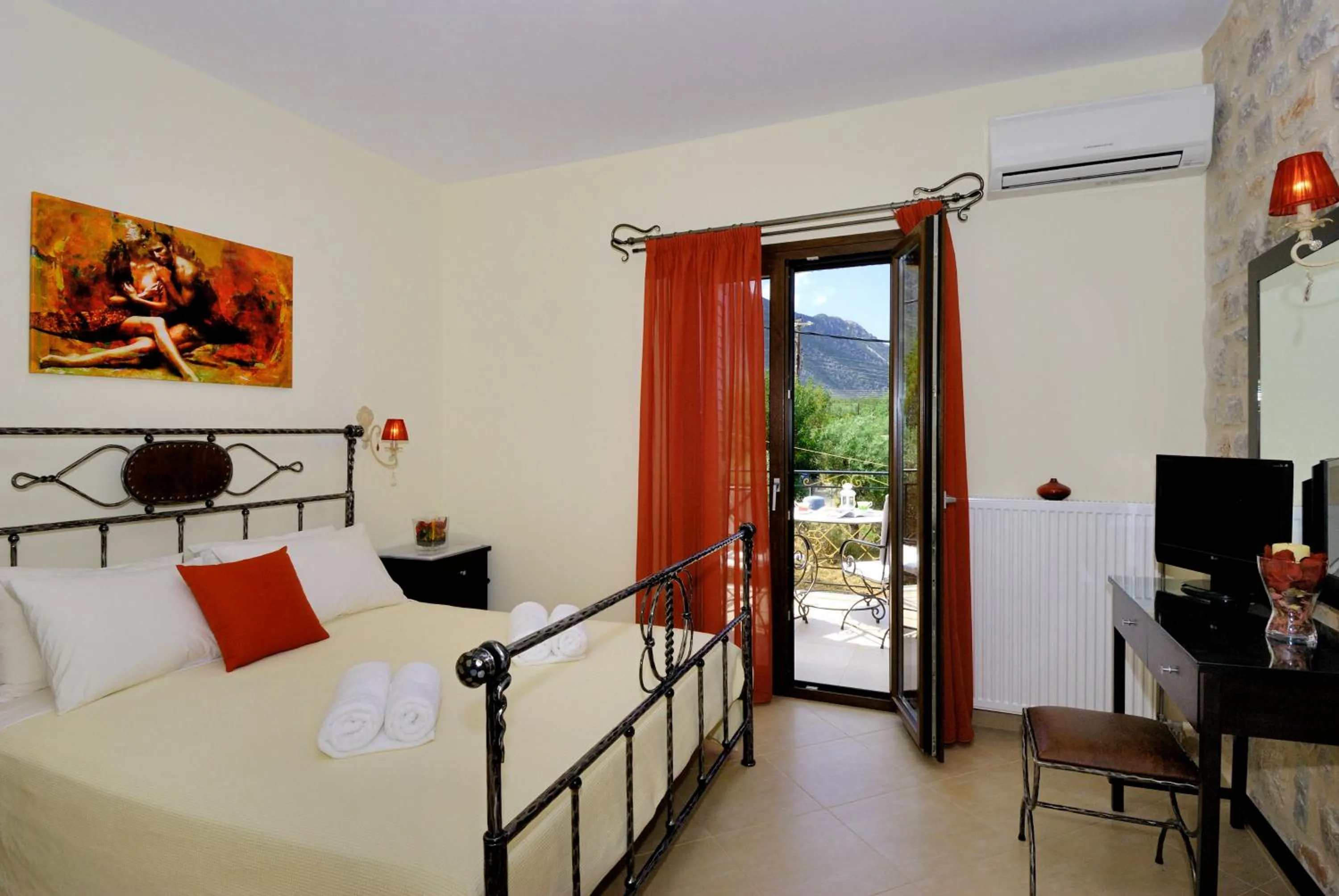 Bed in Byzantinon Hotel