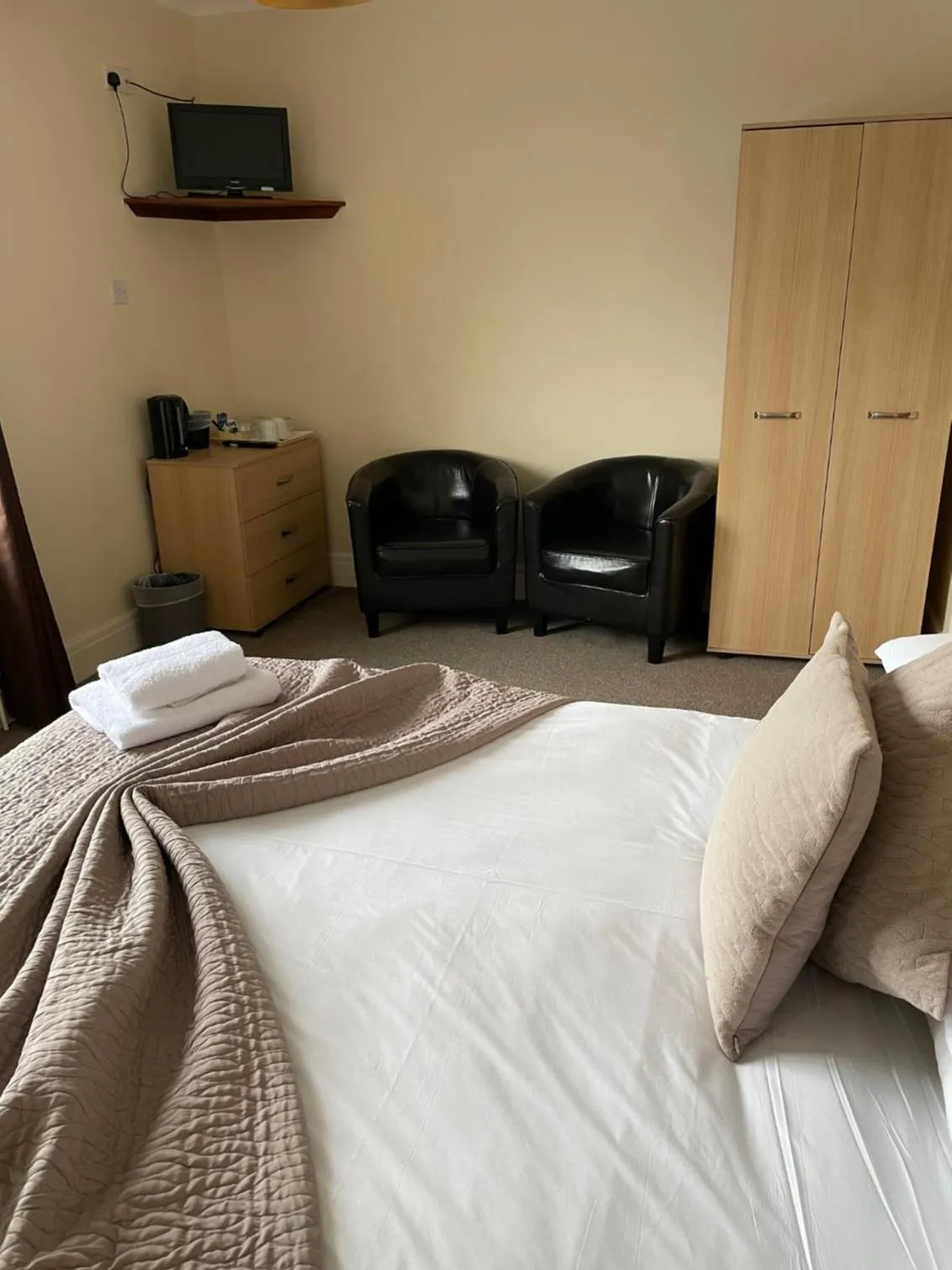 Bed in Merlewood Hotel