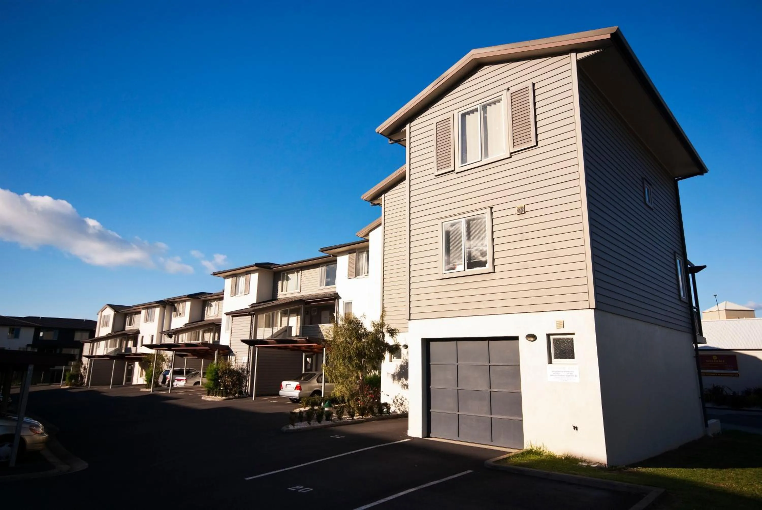 Property building in Castle Newhaven