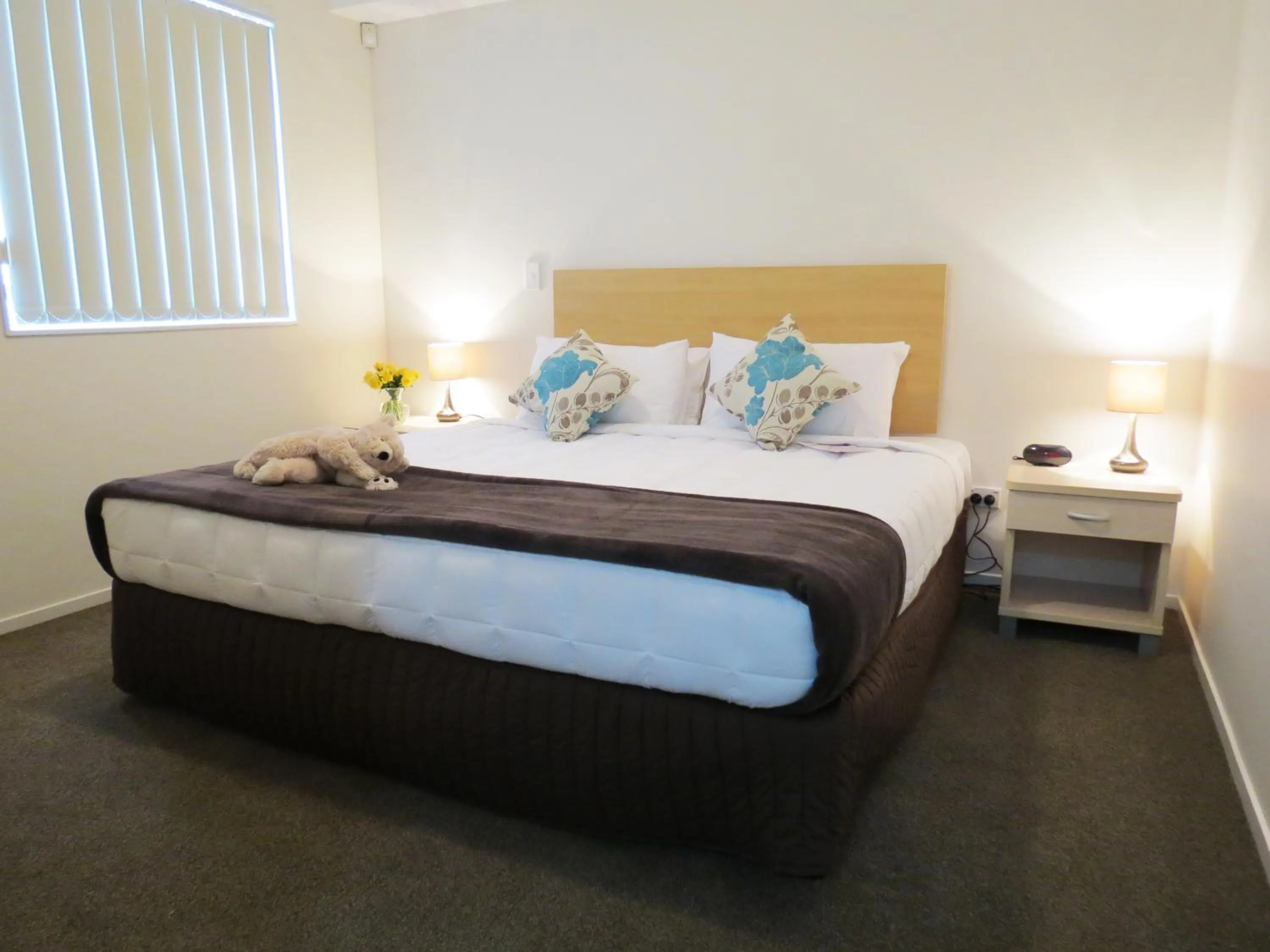 Photo of the whole room, Bed in Castle Newhaven