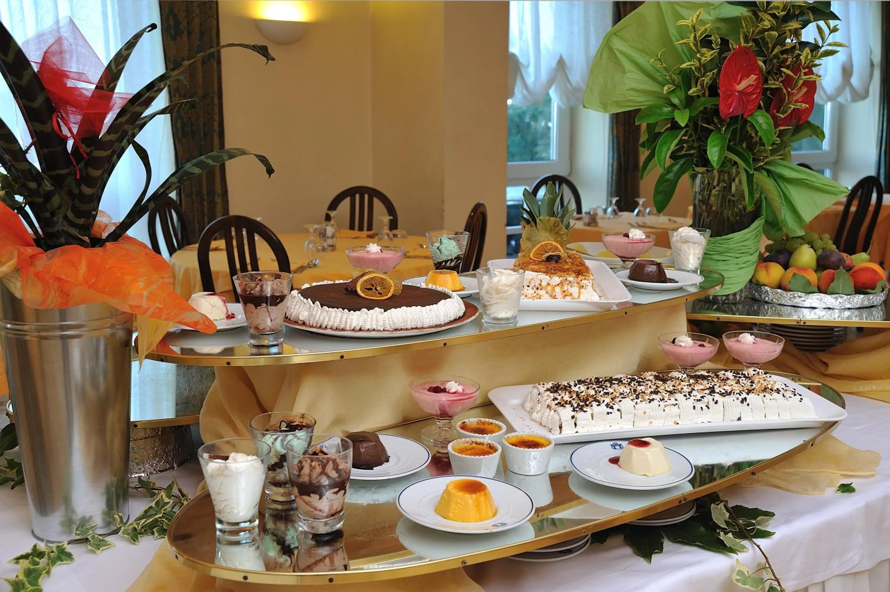 Breakfast in Hotel de France