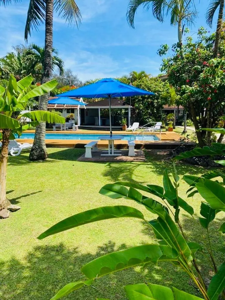 Garden in The Black Pearl Beachside Apartments