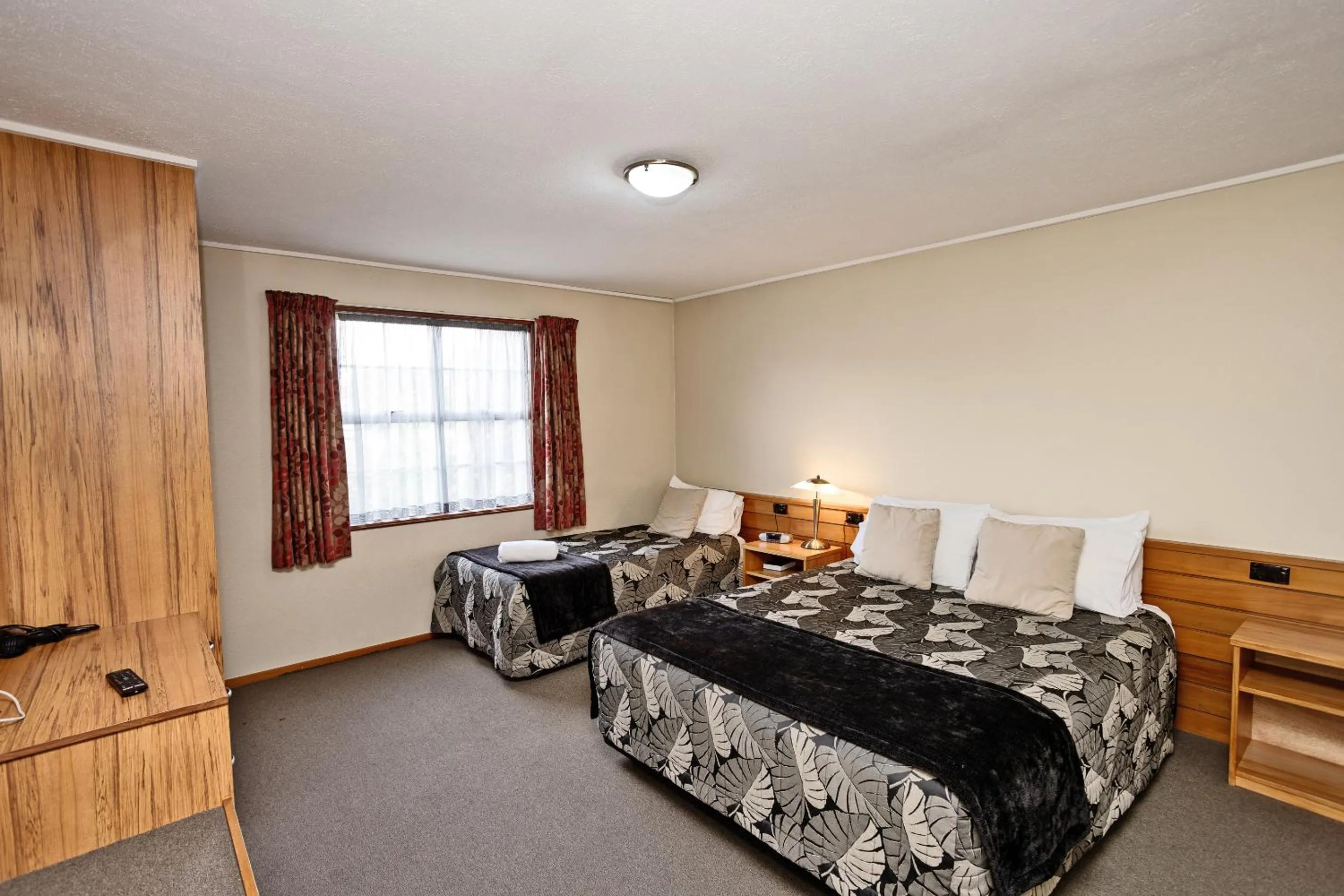 Bed in Balmoral Lodge Motel