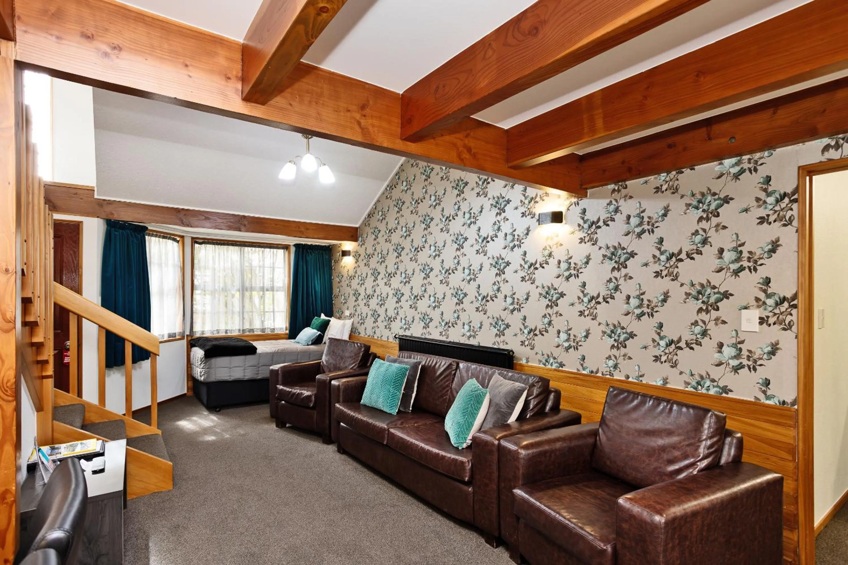 Balmoral Lodge Motel