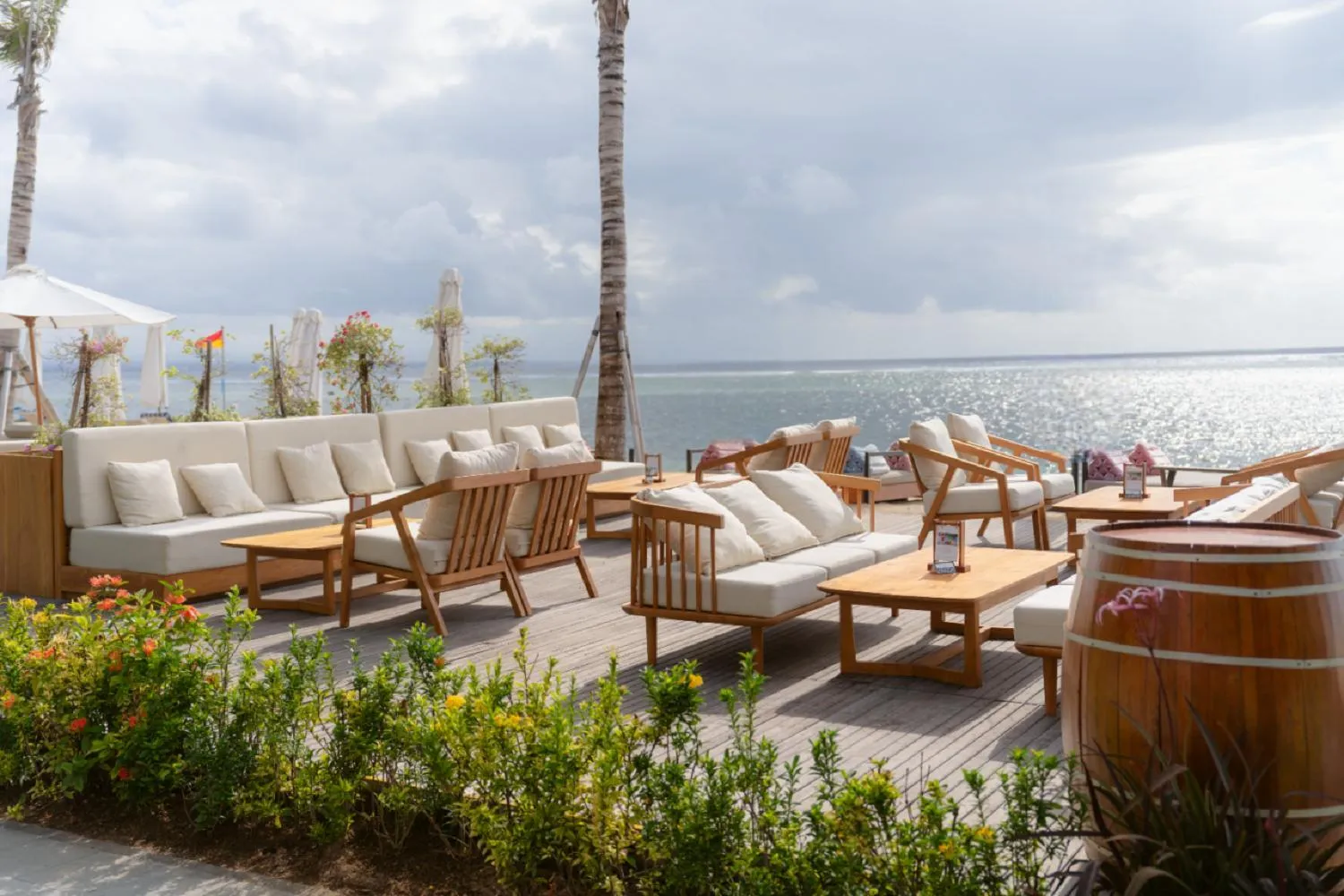 Restaurant/places to eat in Griya Santrian a Beach Resort And Spa