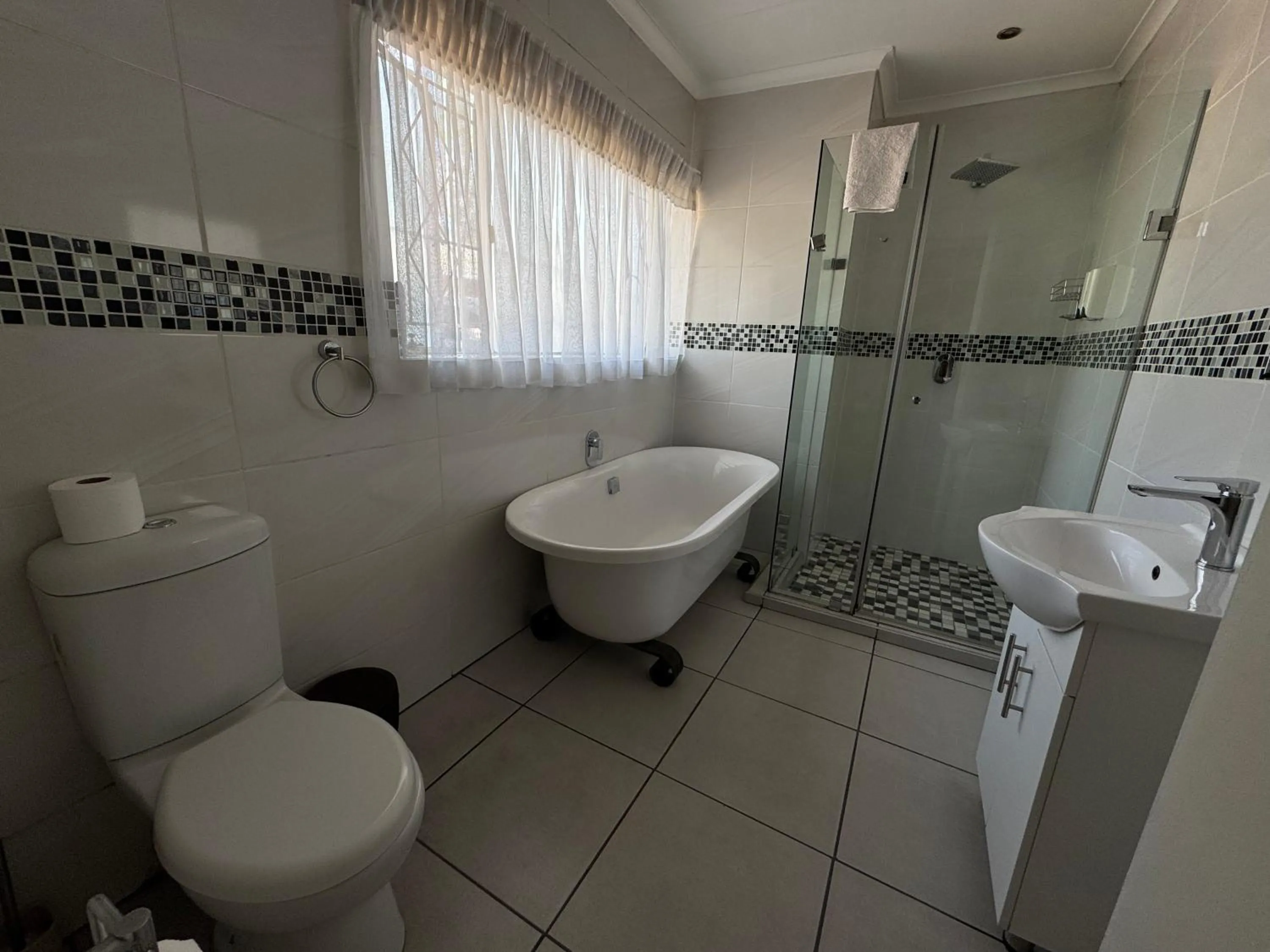 Bathroom in 8 Ibis Lane Guest House