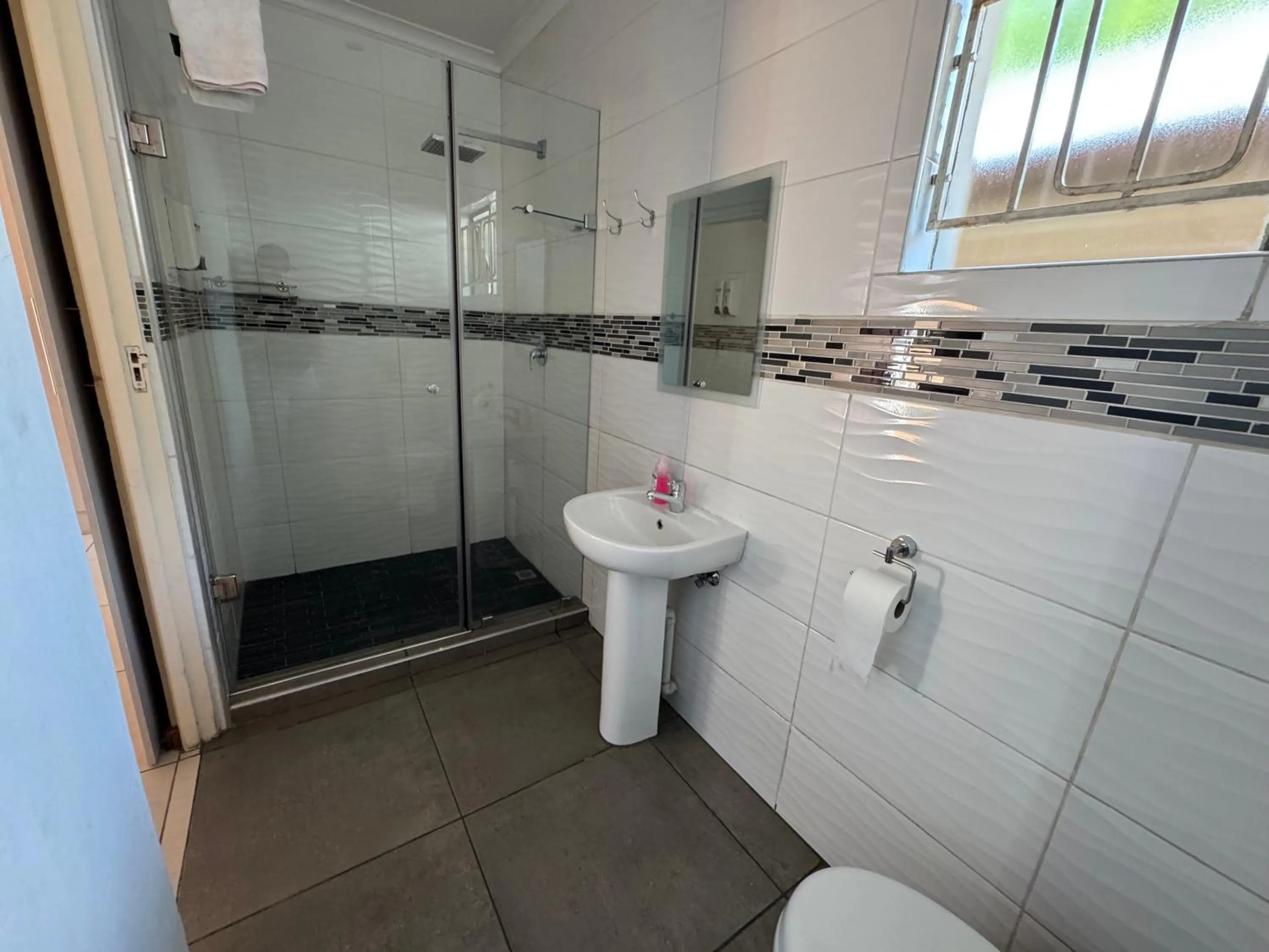 Bathroom in 8 Ibis Lane Guest House