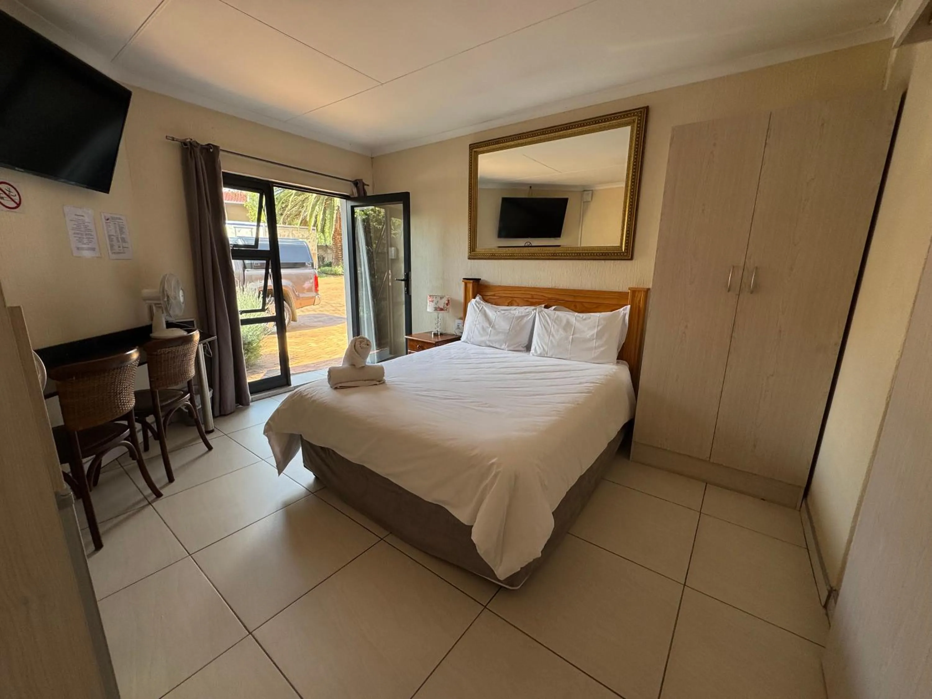  Double Room in 8 Ibis Lane Guest House
