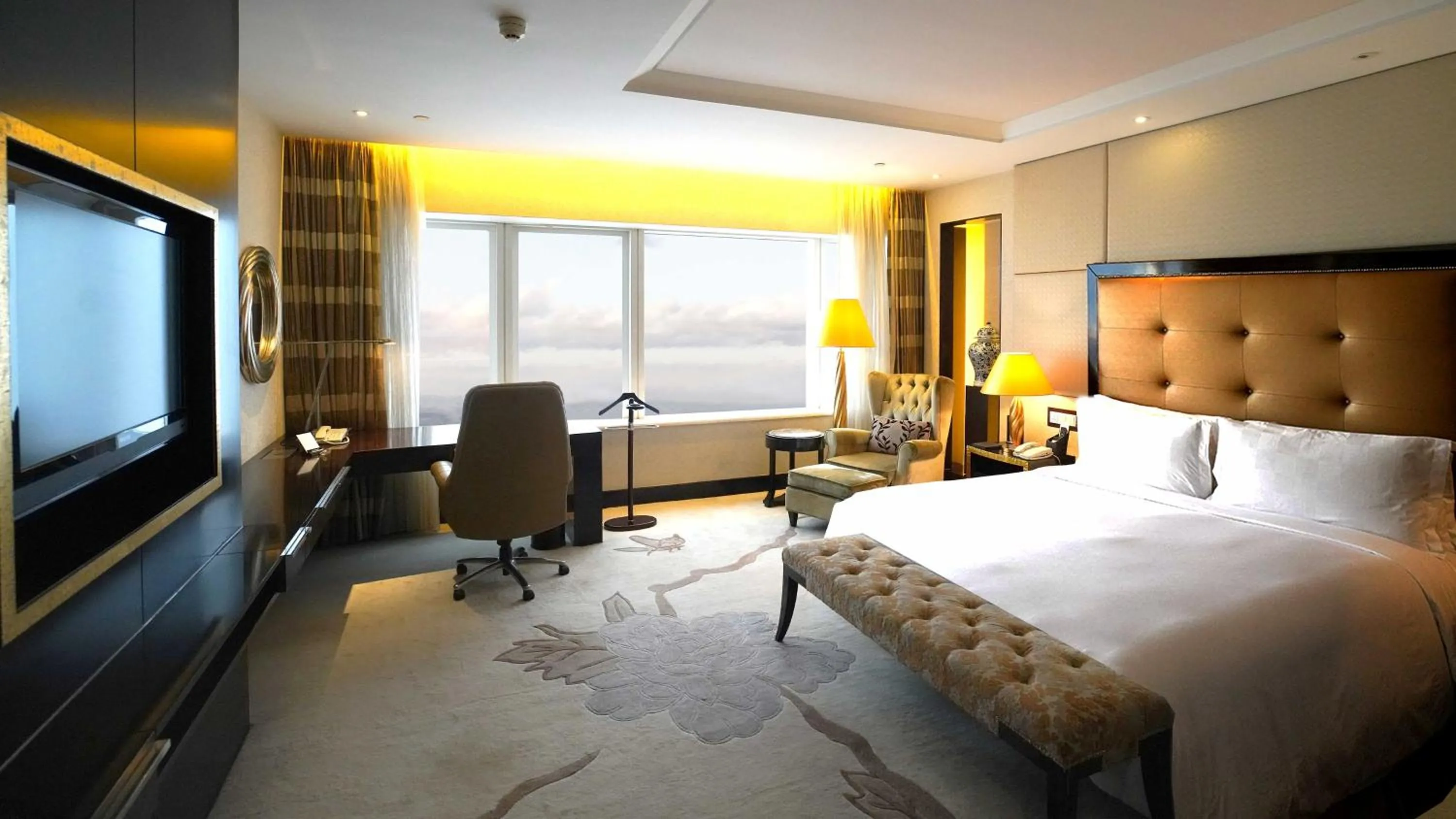 Photo of the whole room, Bed in InterContinental Dalian by IHG