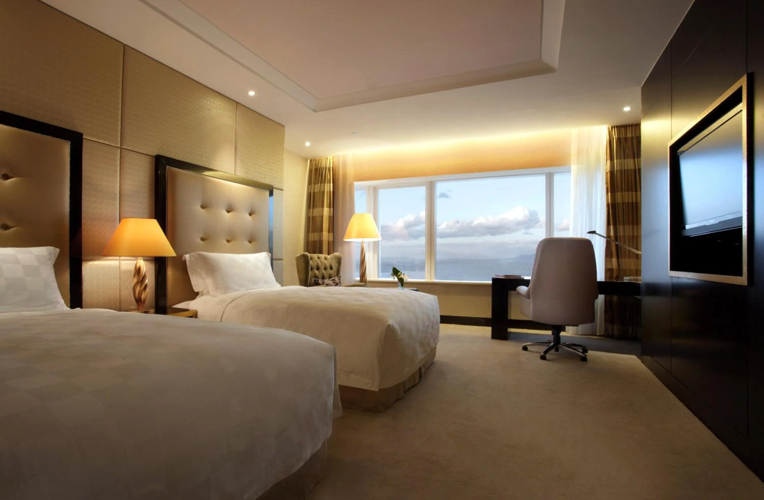 Bedroom, Bed in InterContinental Dalian by IHG