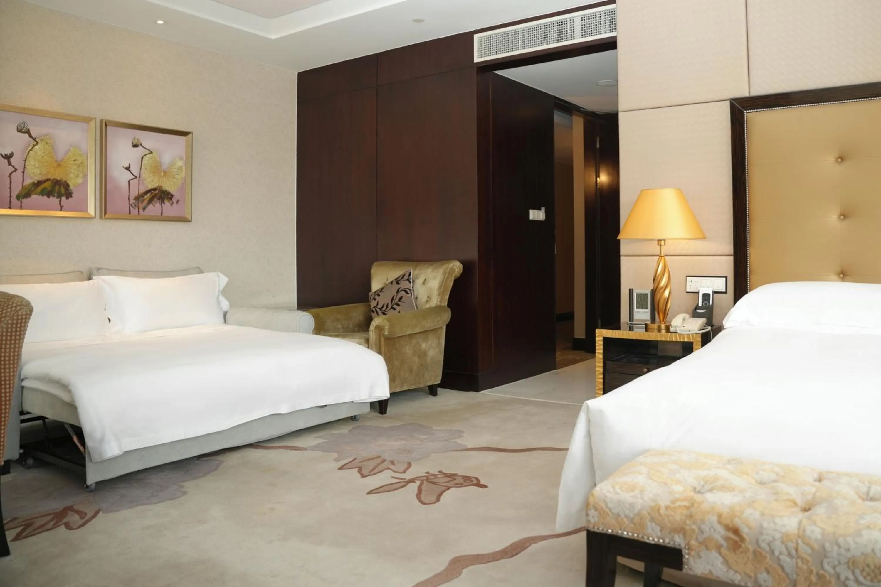 Bedroom, Bed in InterContinental Dalian by IHG