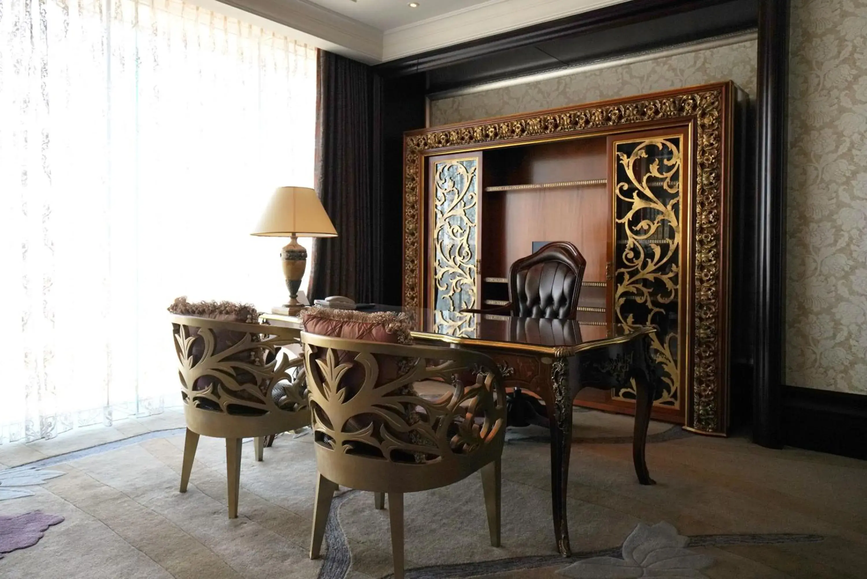 Living room in InterContinental Dalian by IHG Living room in InterContinental Dalian by IHG