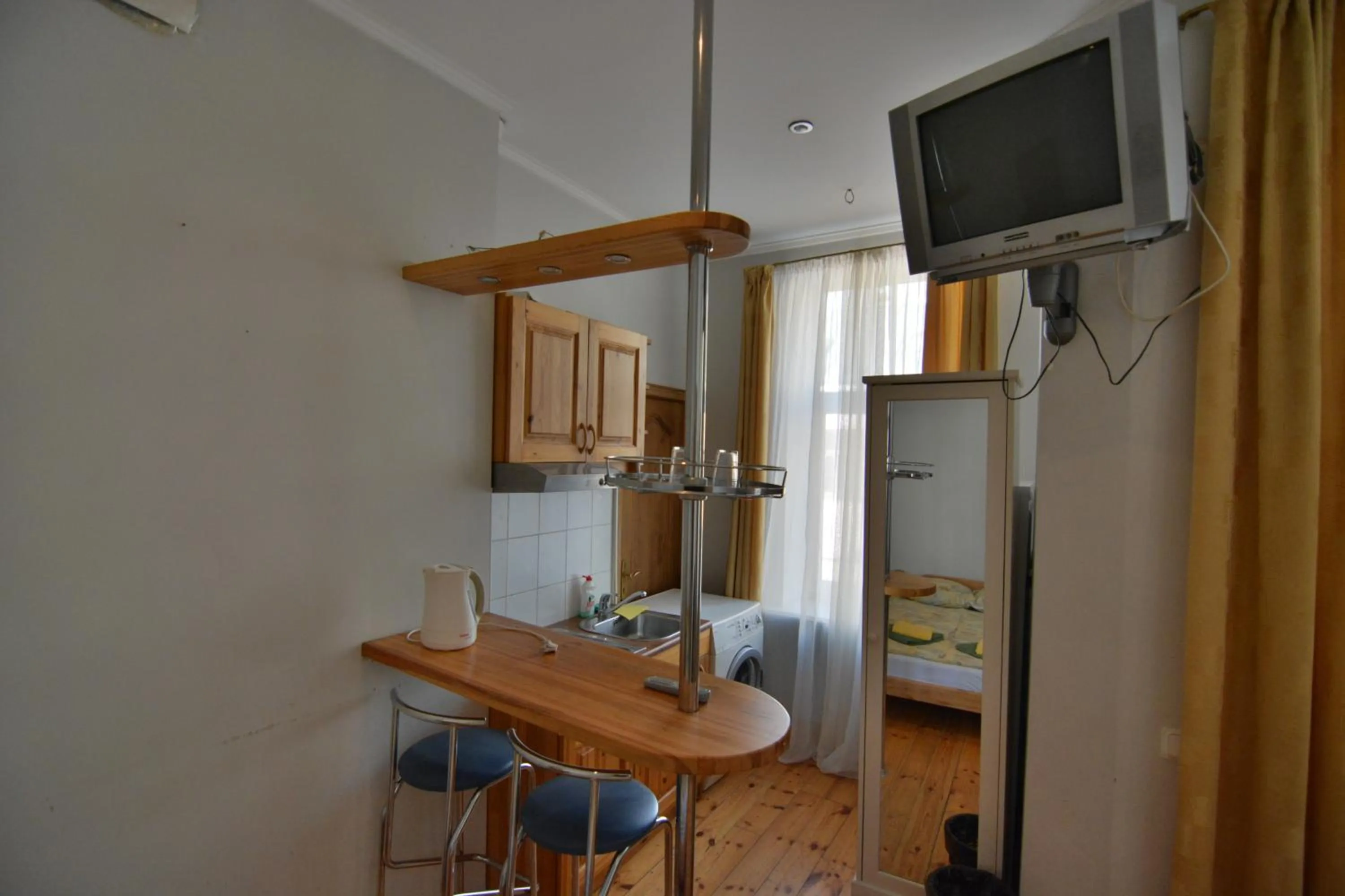 TV and multimedia in Hotel Multilux with Self Check-in