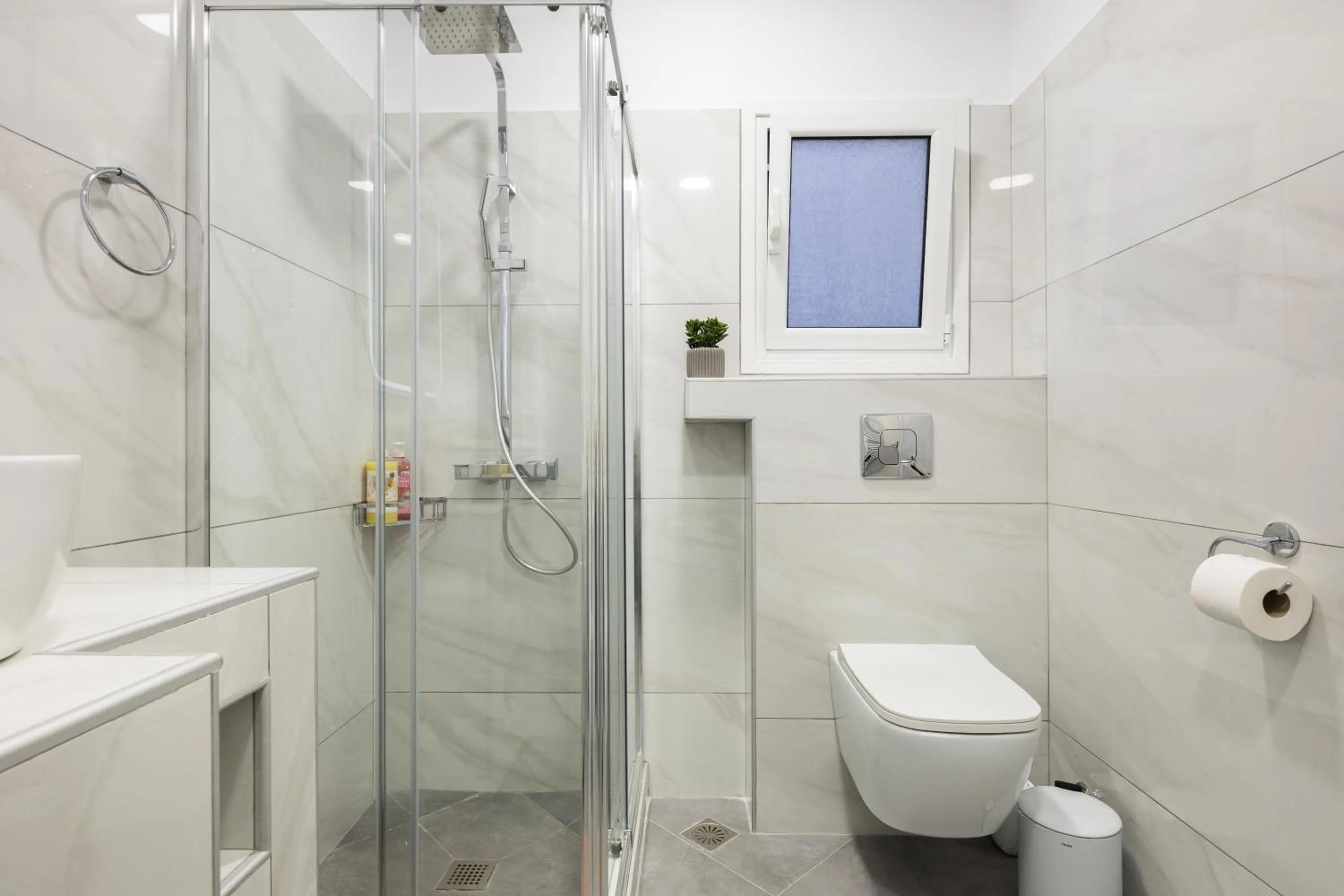 Bathroom in Apartments Historical Center