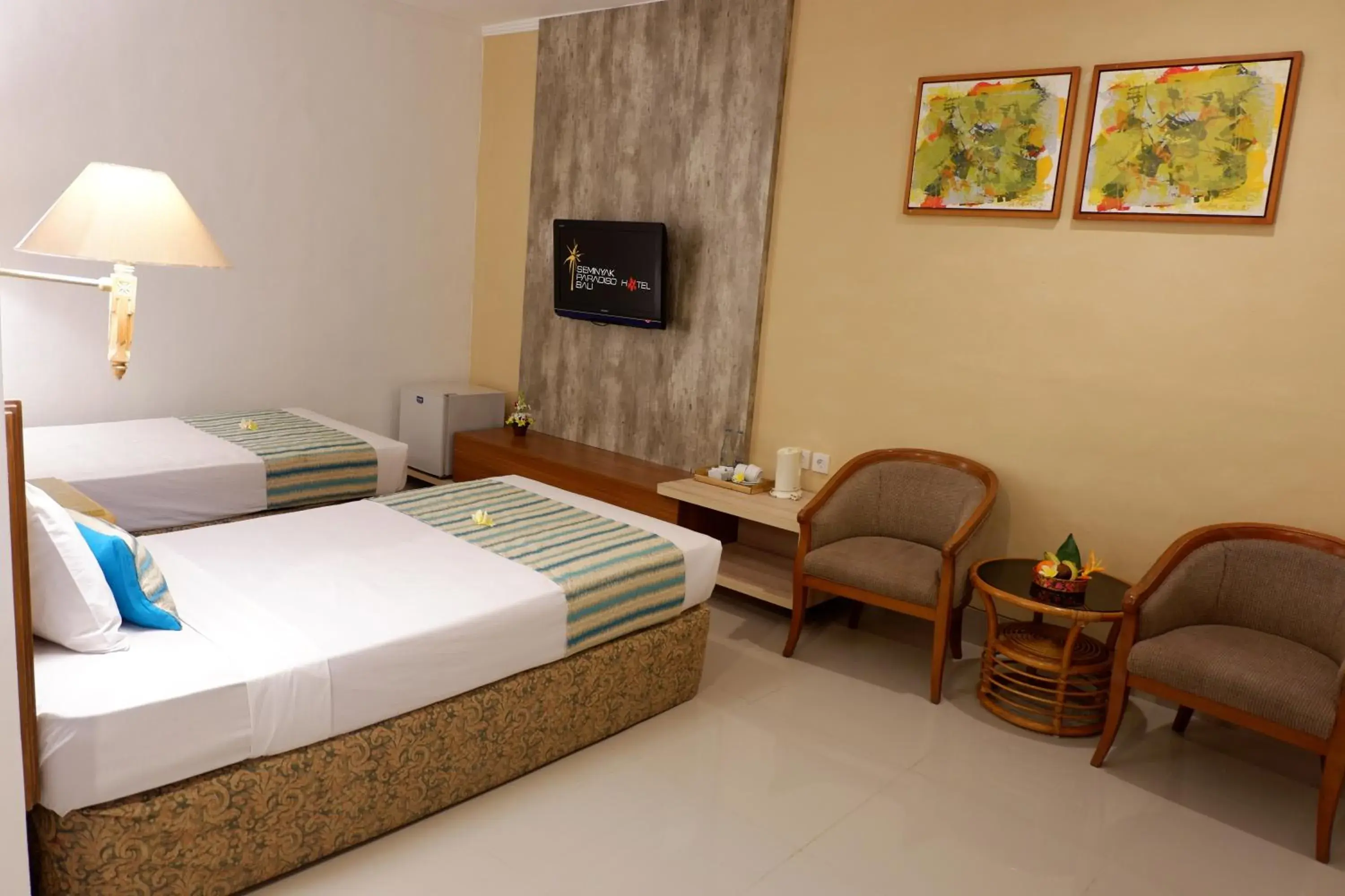 Photo of the whole room, Bed in Seminyak Paradiso Hotel Photo of the whole room, Bed in Seminyak Paradiso Hotel