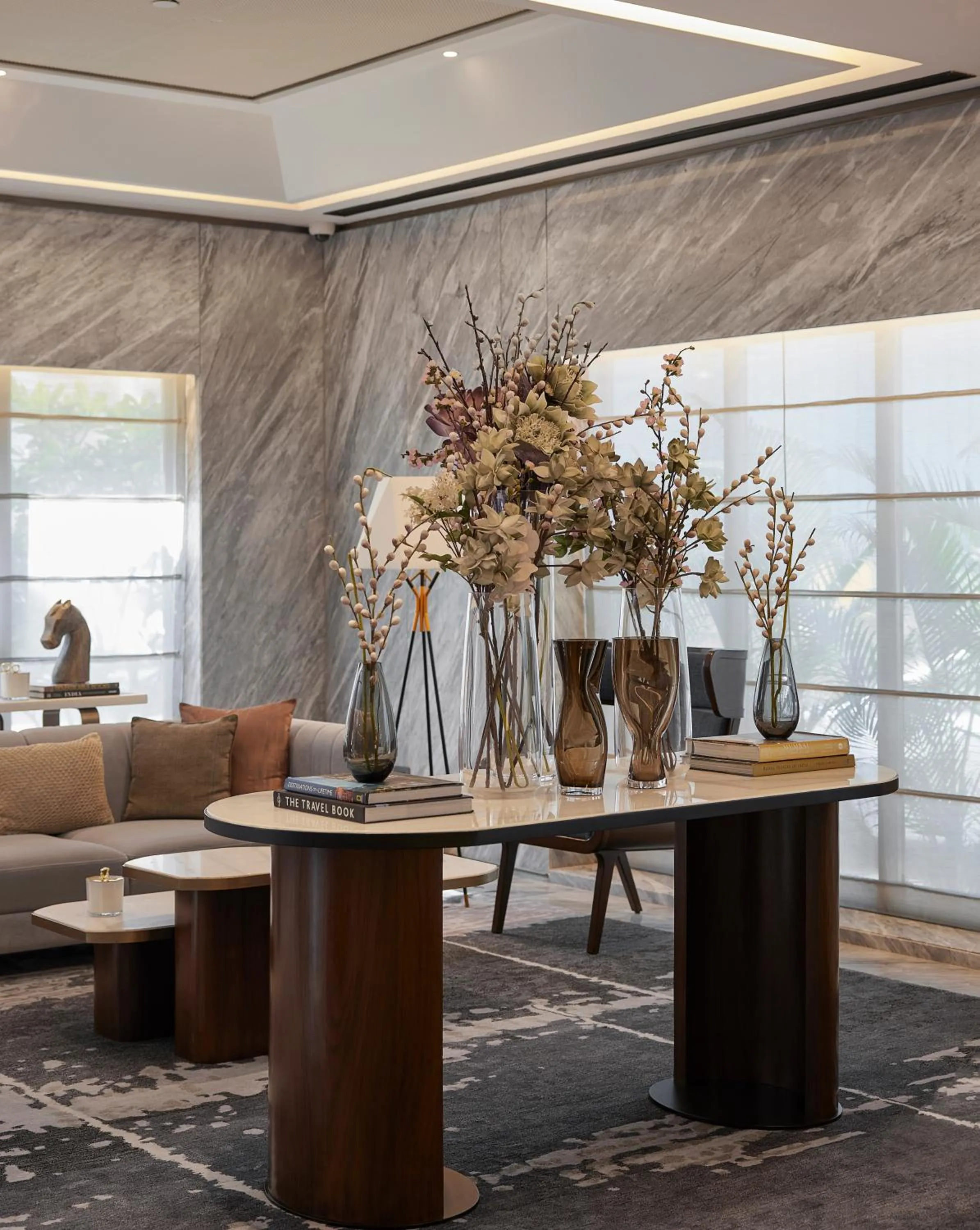 Seating area in Astoria Hotel