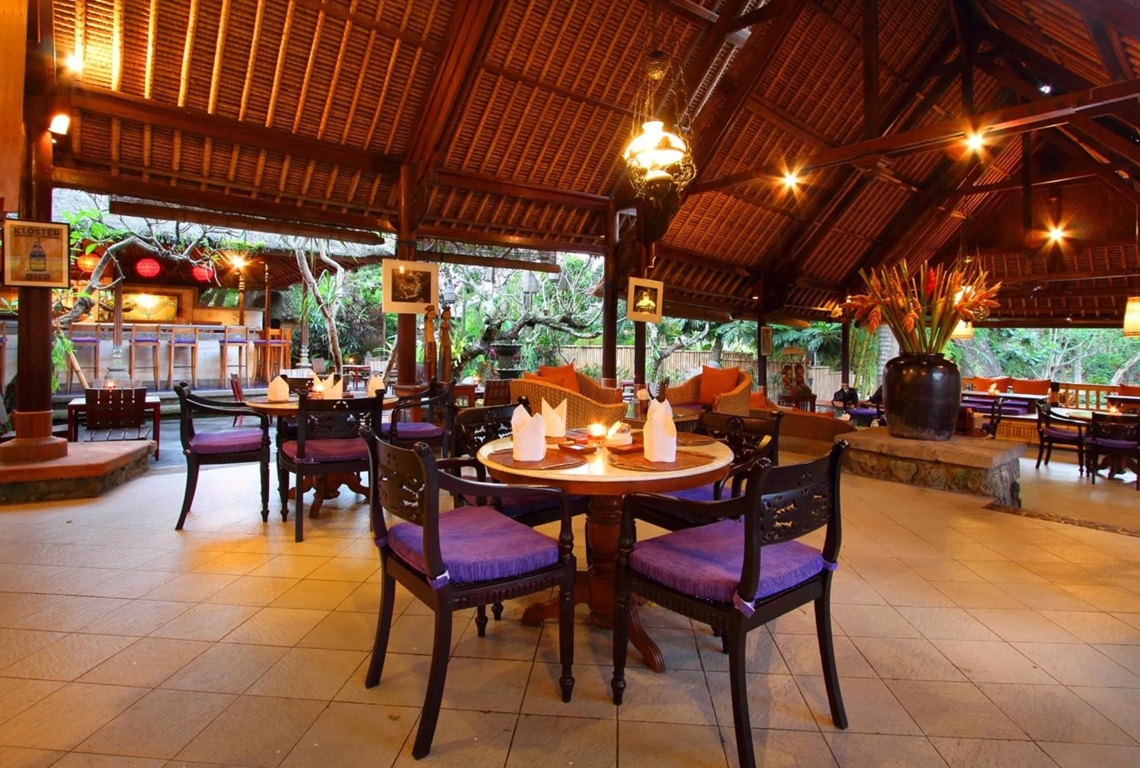 Restaurant/places to eat in Arma Museum & Resort