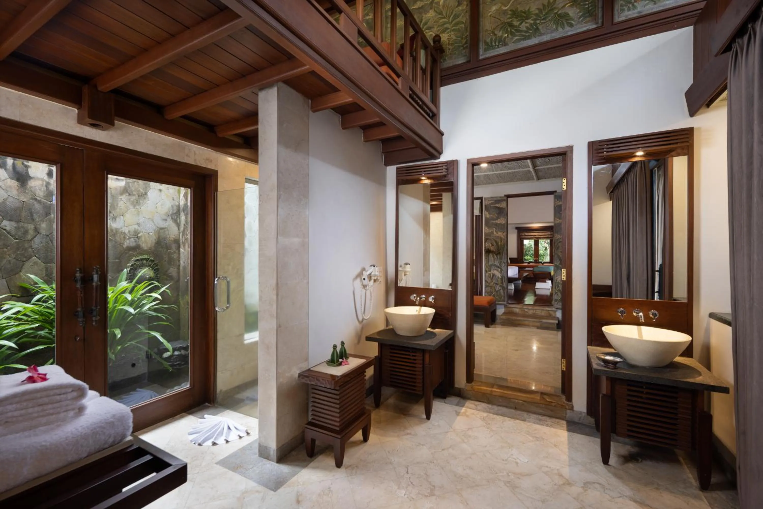 Bathroom, Bed in Arma Museum & Resort