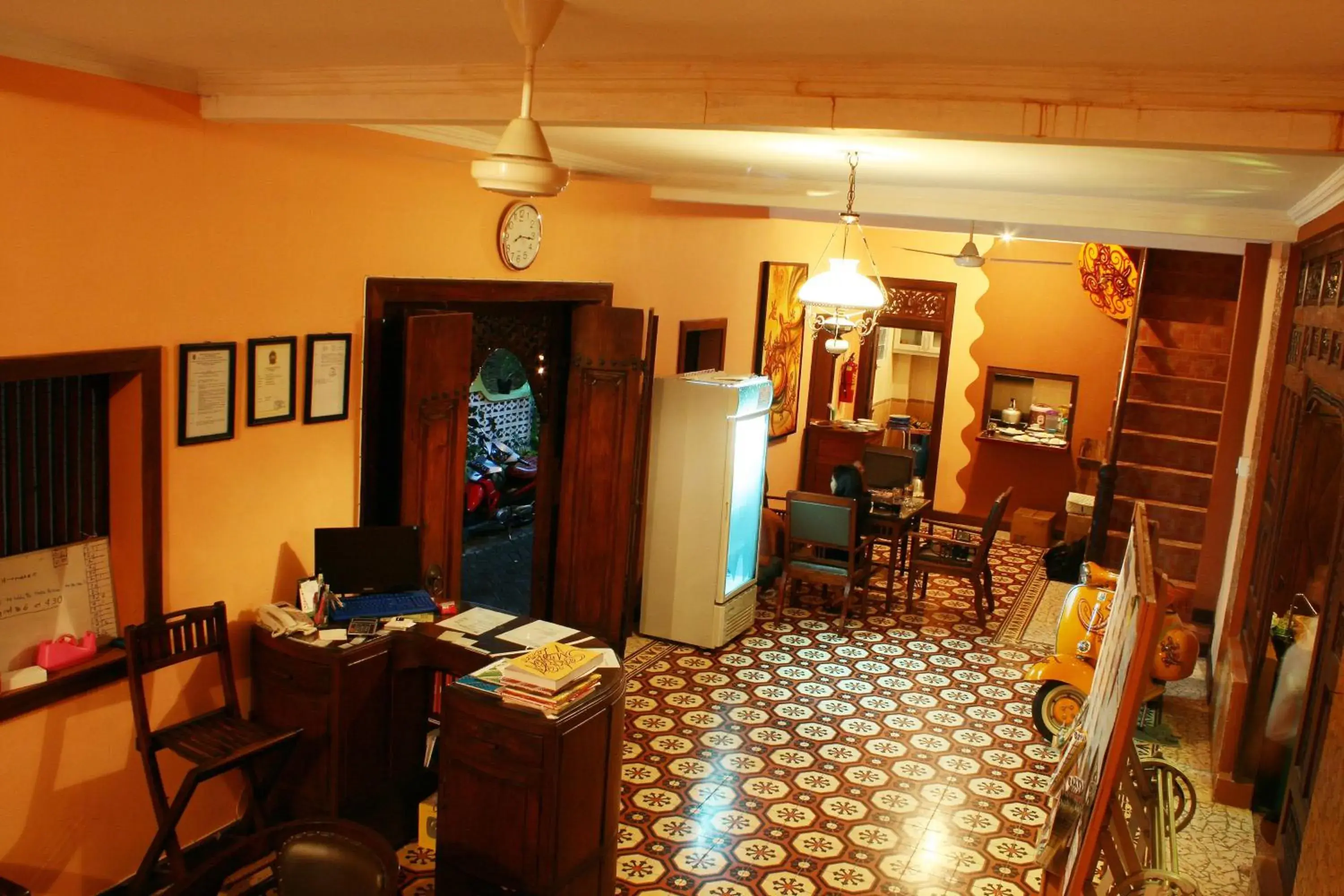 Staff, Restaurant/Places to Eat in Hotel 1001 Malam Staff, Restaurant/Places to Eat in Hotel 1001 Malam