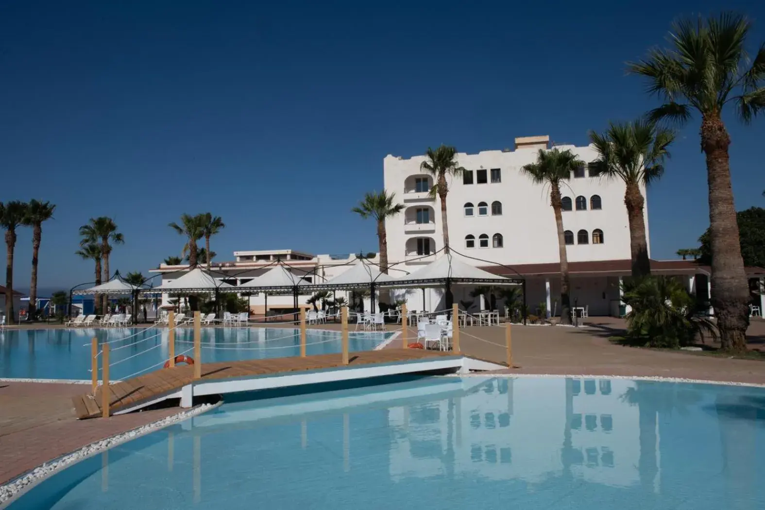 Swimming Pool in Hotel Baia D'oro