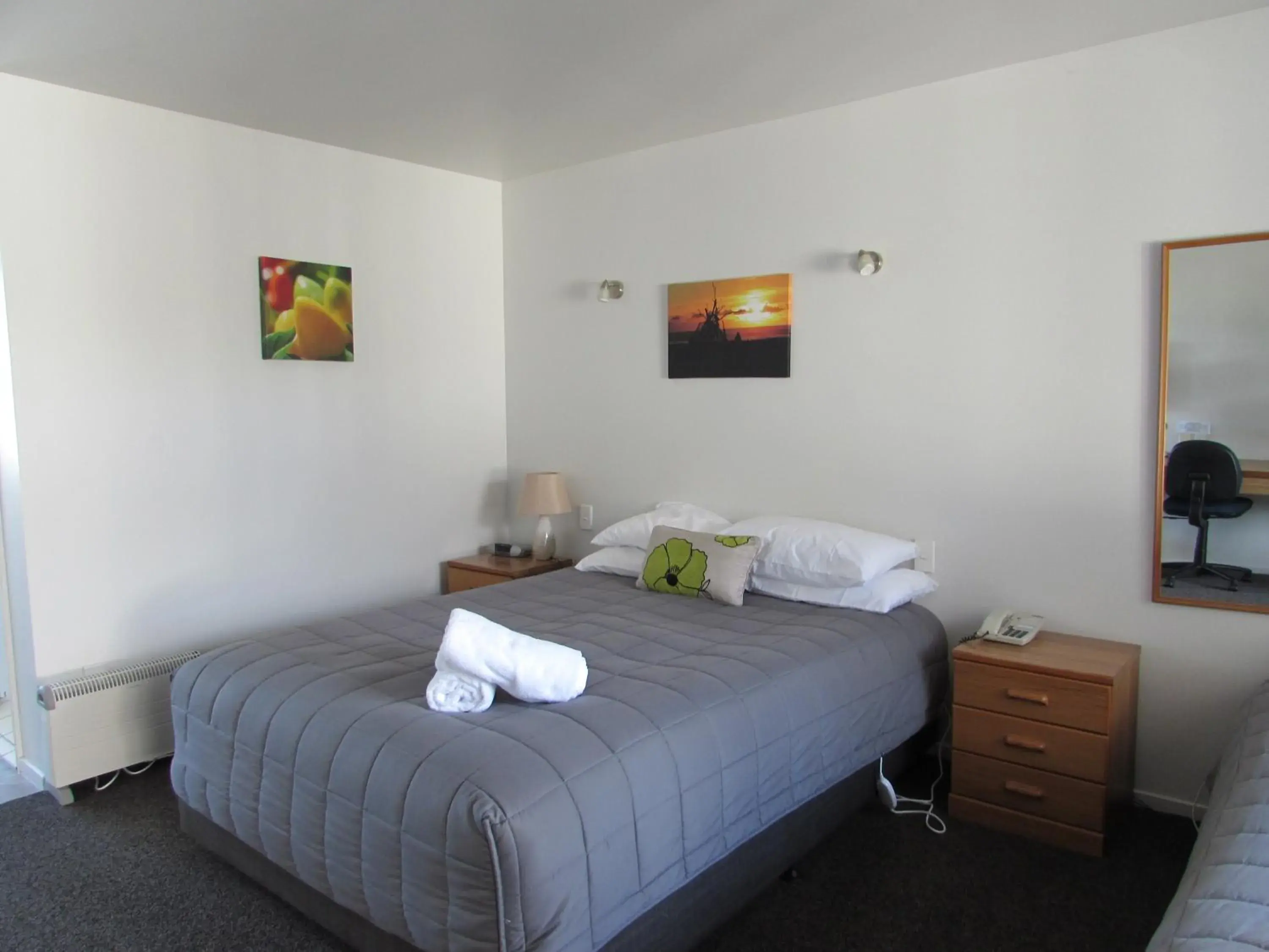 Bed in Fitzherbert Court Motel Bed in Fitzherbert Court Motel