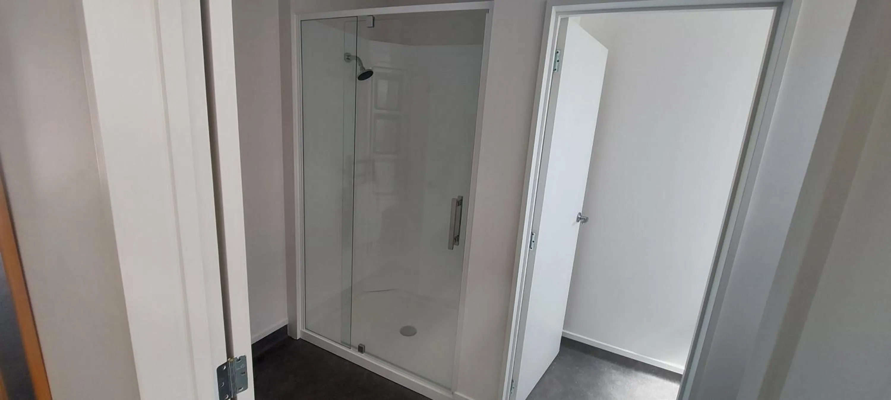 Bathroom in Fitzherbert Court Motel