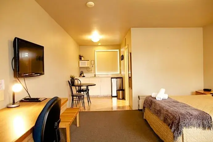 Photo of the whole room, Bed in Fitzherbert Court Motel Photo of the whole room, Bed in Fitzherbert Court Motel