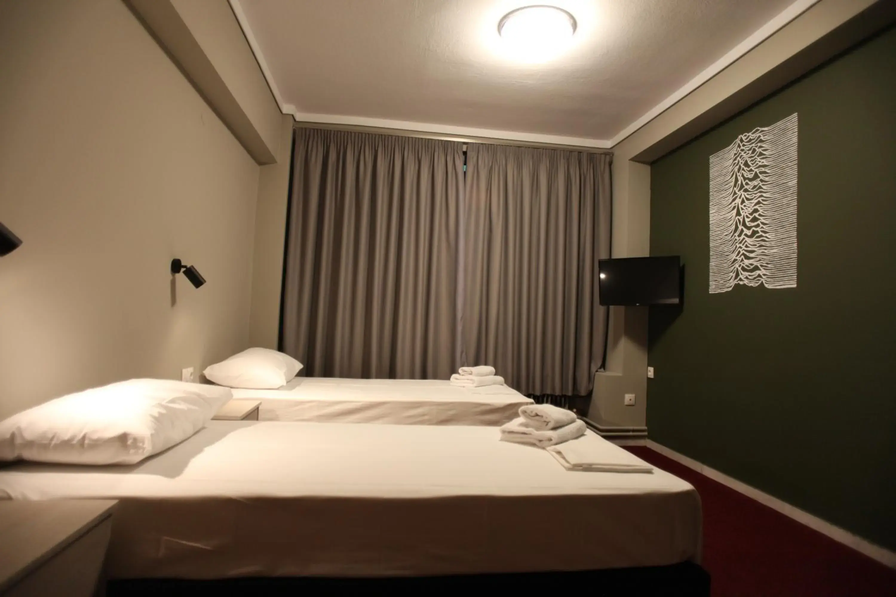 Twin Room with Private Bathroom in Stay Hybrid Youth Hostel Twin Room with Private Bathroom in Stay Hybrid Youth Hostel