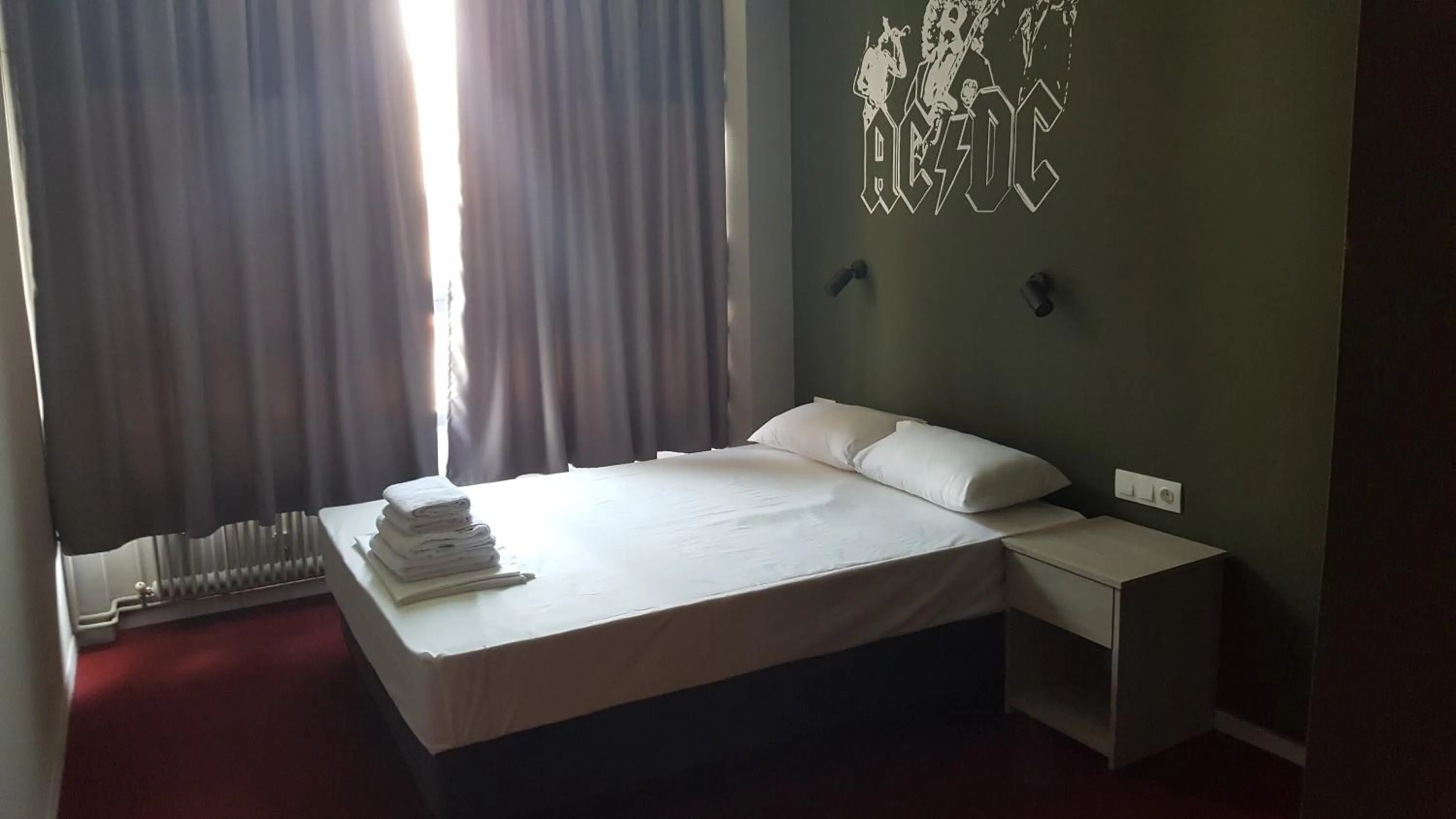 Bed in Stay Hybrid Youth Hostel