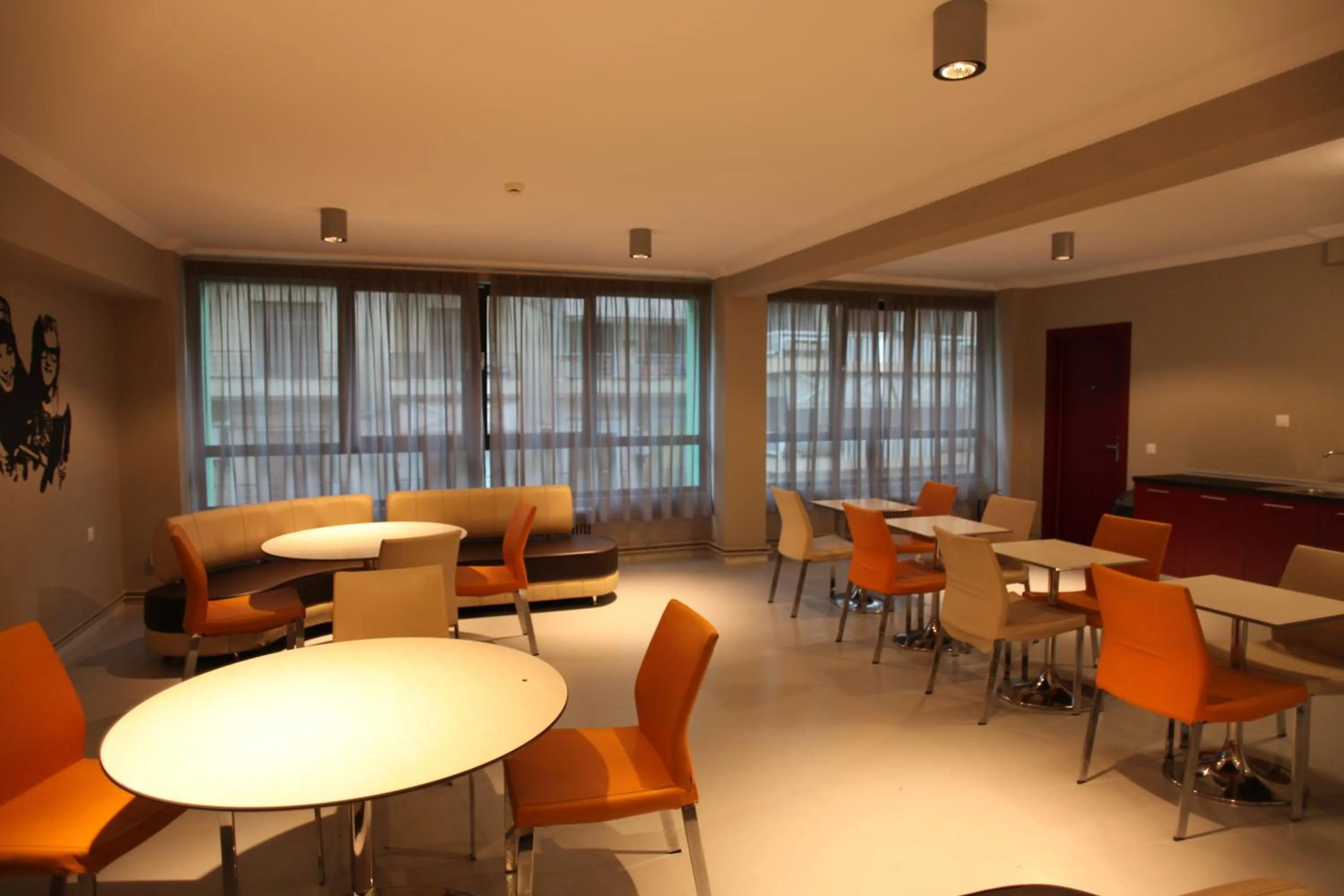 Living room in Stay Hybrid Youth Hostel