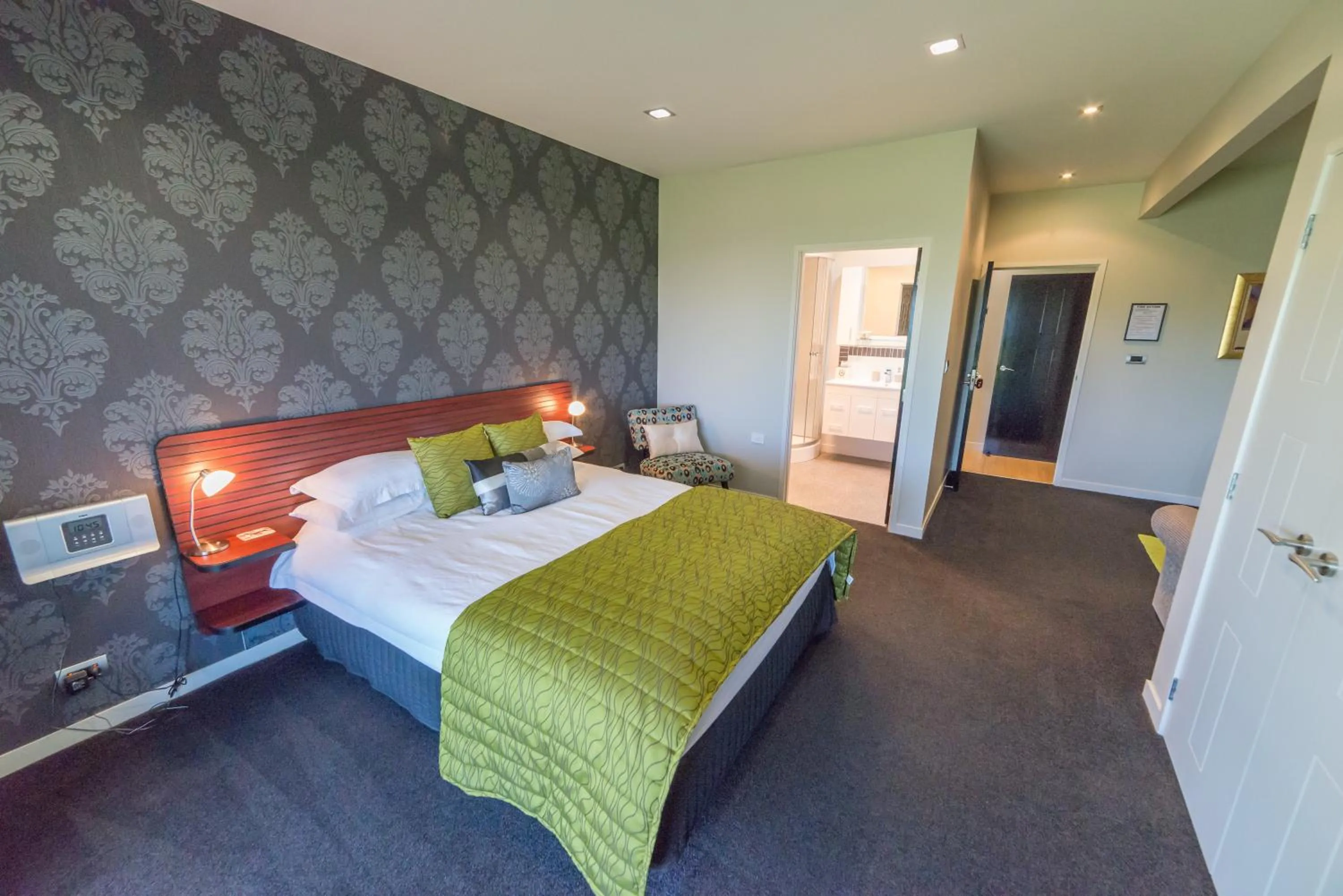 Bedroom, Bed in City Lights Boutique Lodge