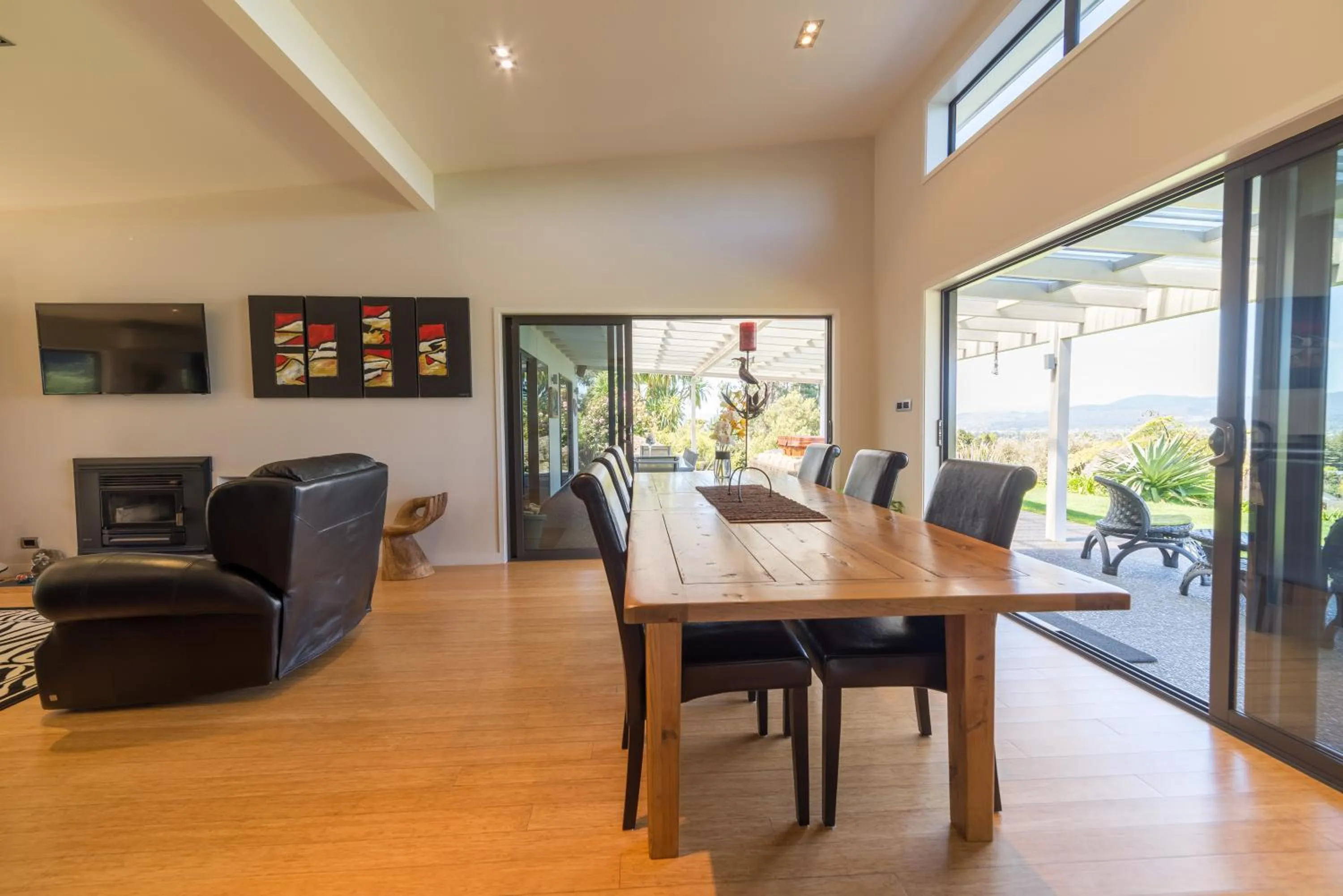 Dining area in City Lights Boutique Lodge