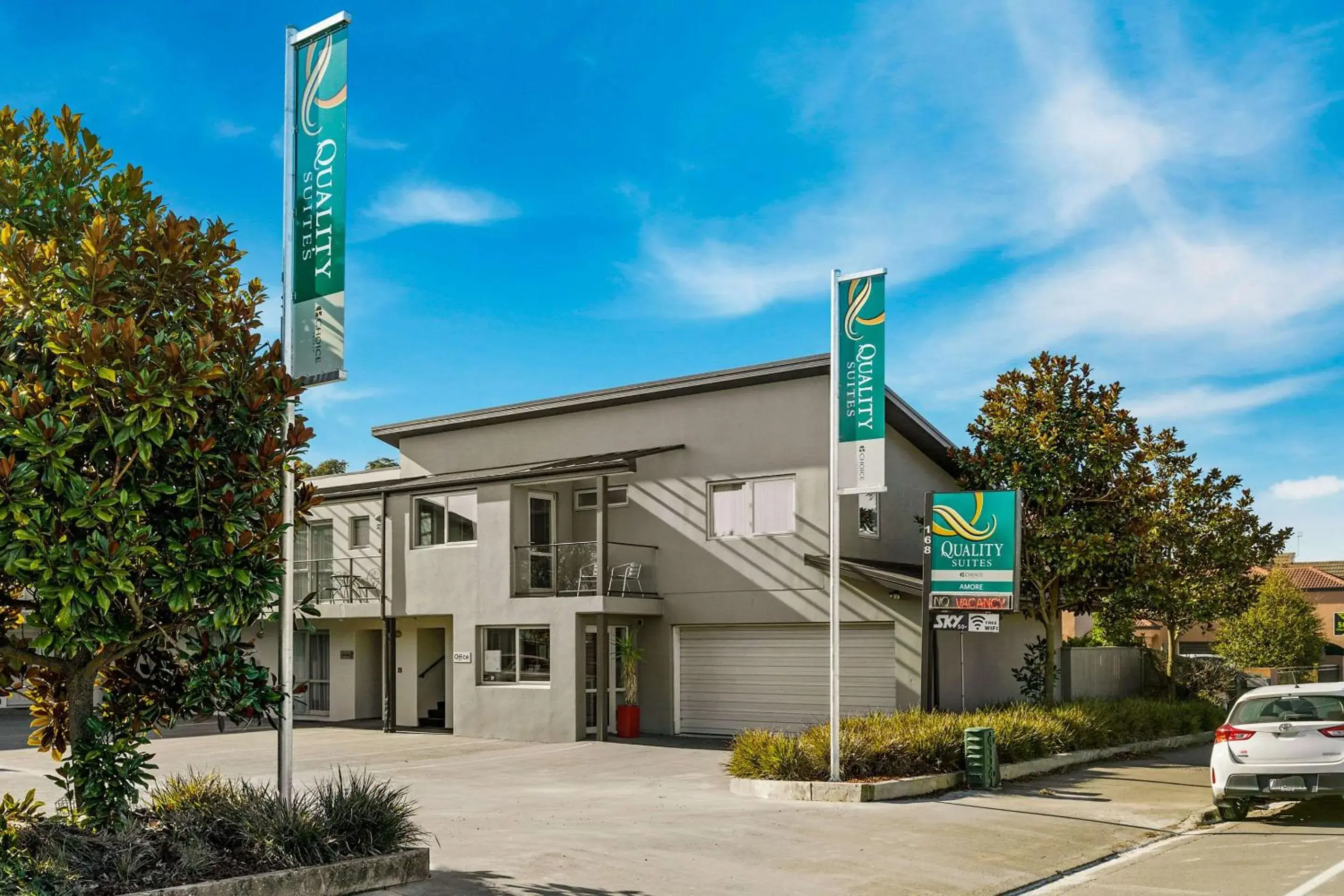 Property building in Quality Suites Amore Property building in Quality Suites Amore