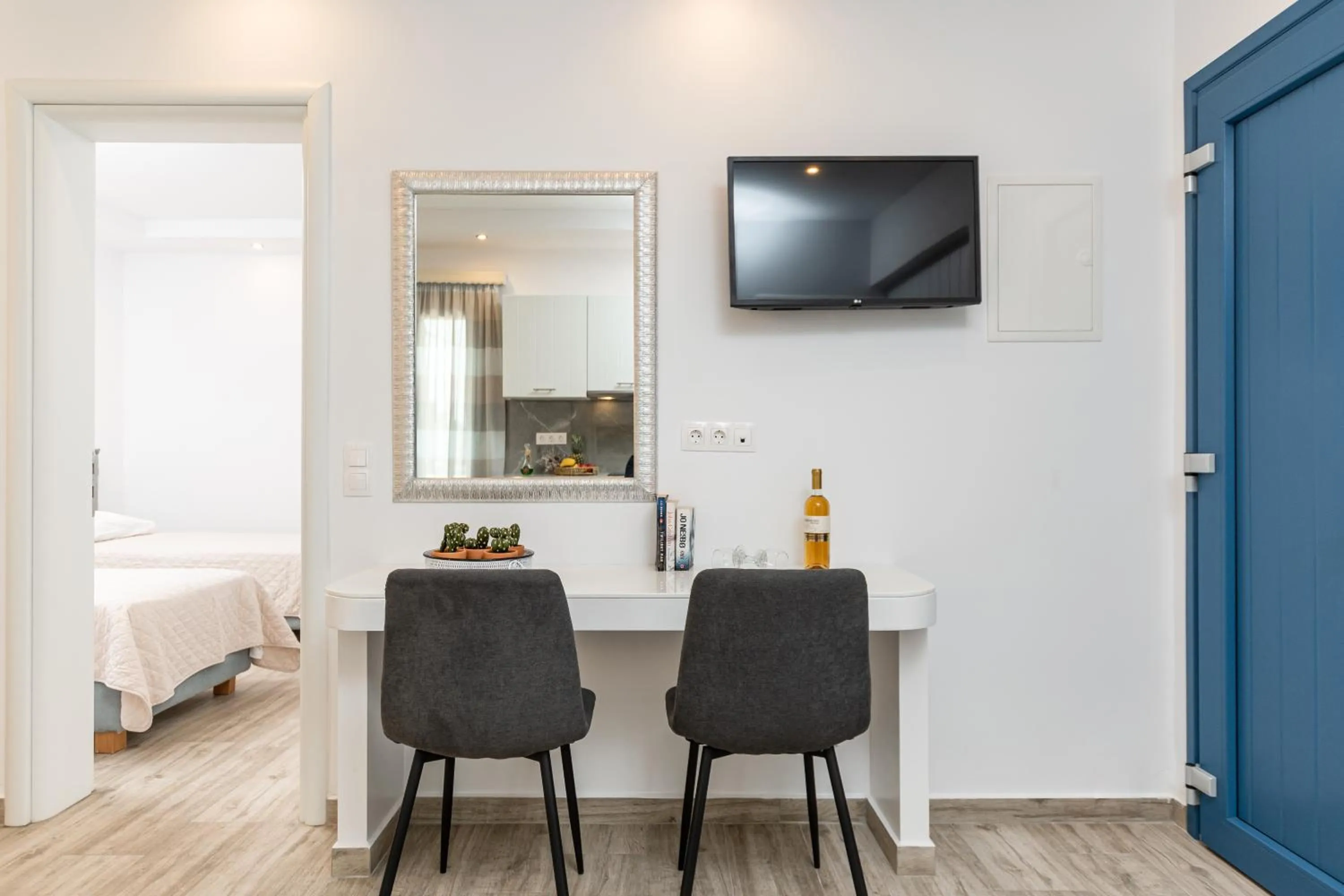 Photo of the whole room, Bed in Sun Beach Hotel