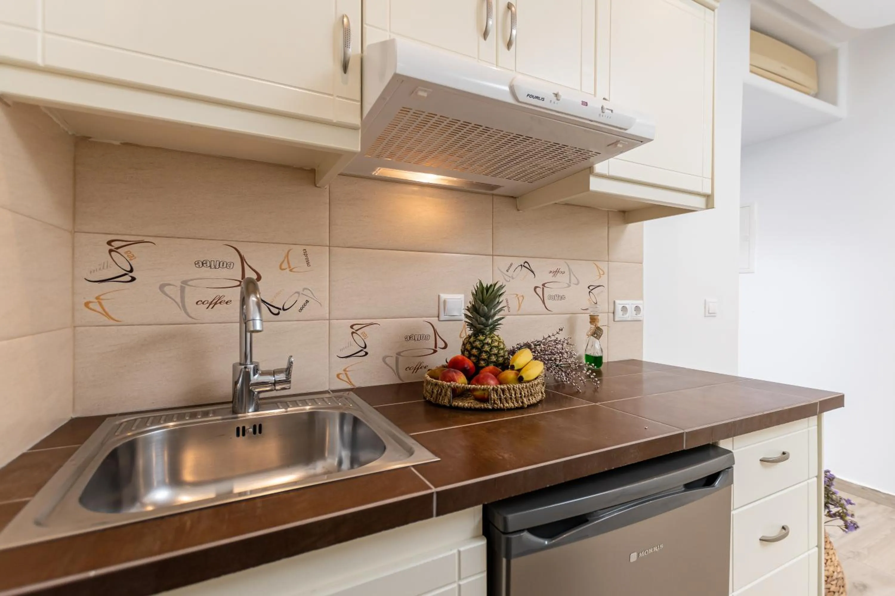 Kitchen or kitchenette in Sun Beach Hotel