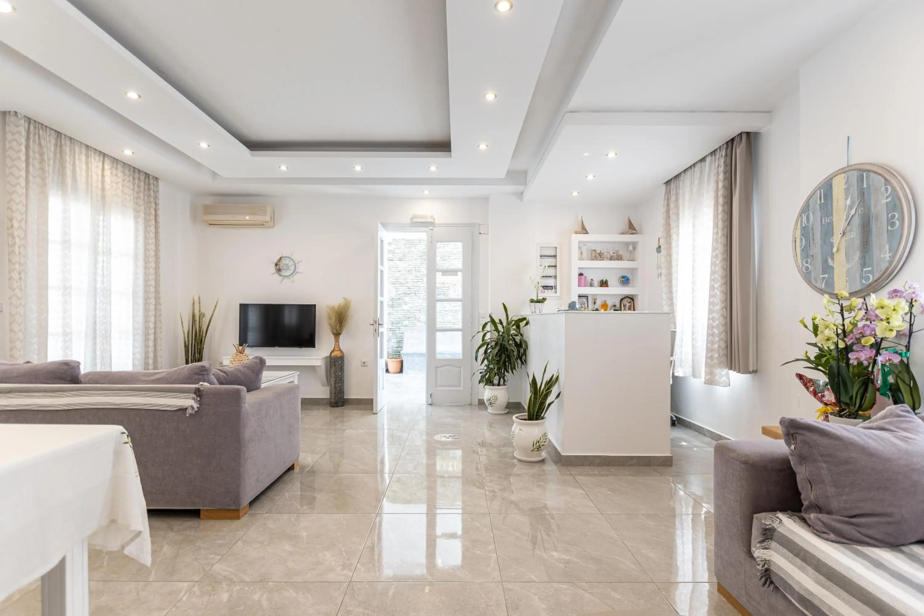 Living room in Sun Beach Hotel