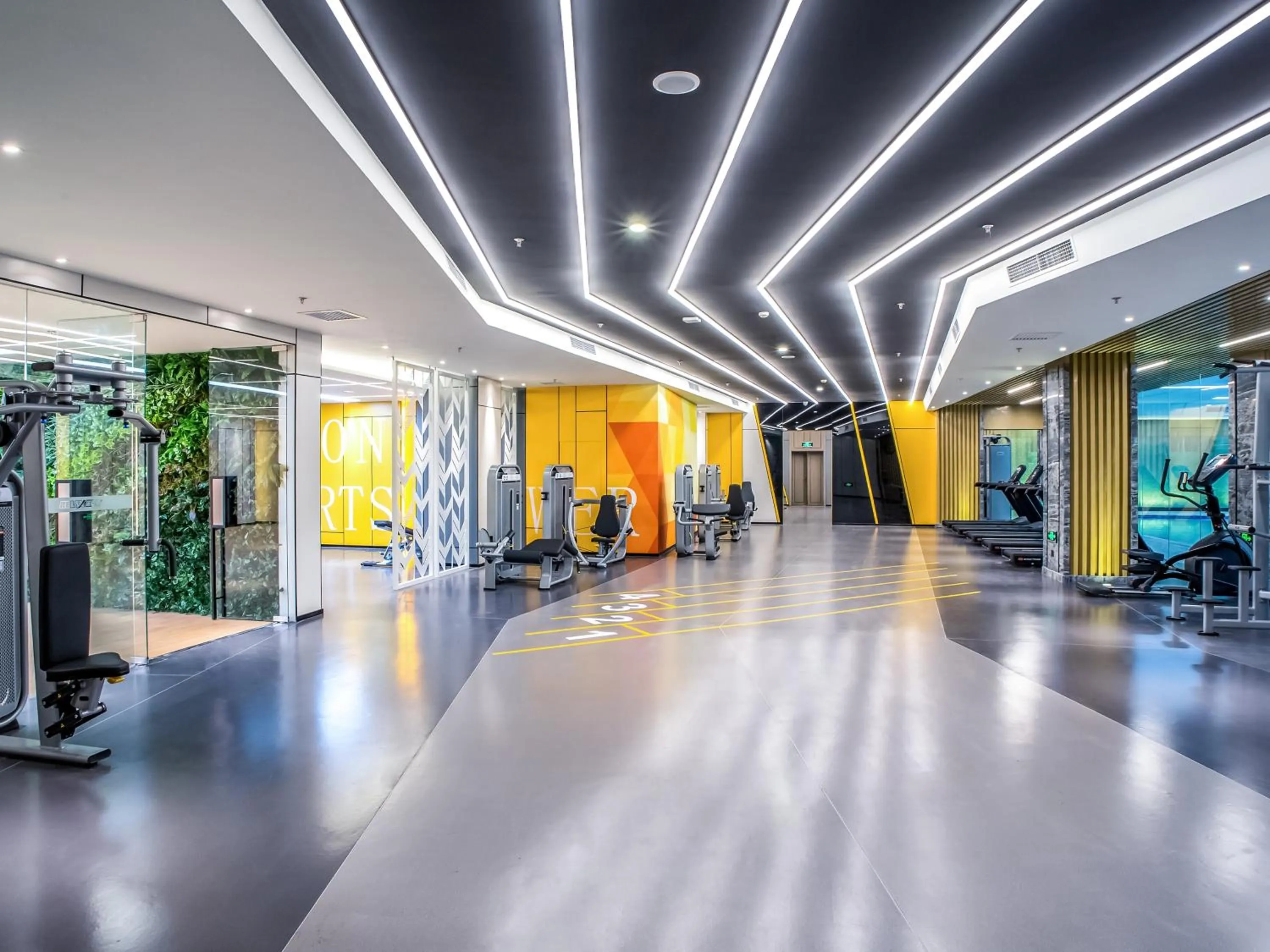 Fitness centre/facilities in Gehua New Century Hotel Beijing