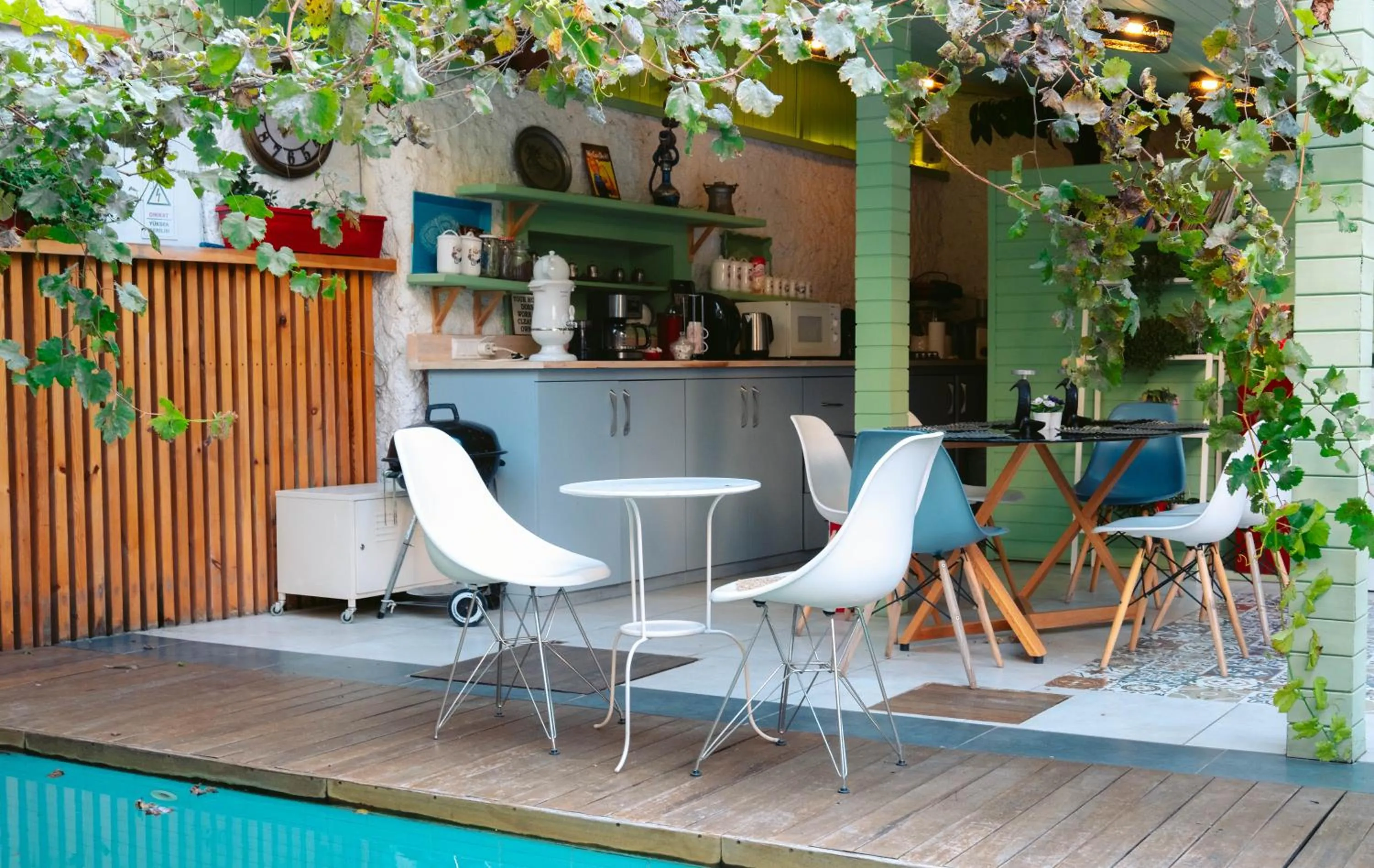 BBQ facilities in The Suite Apart Hotel