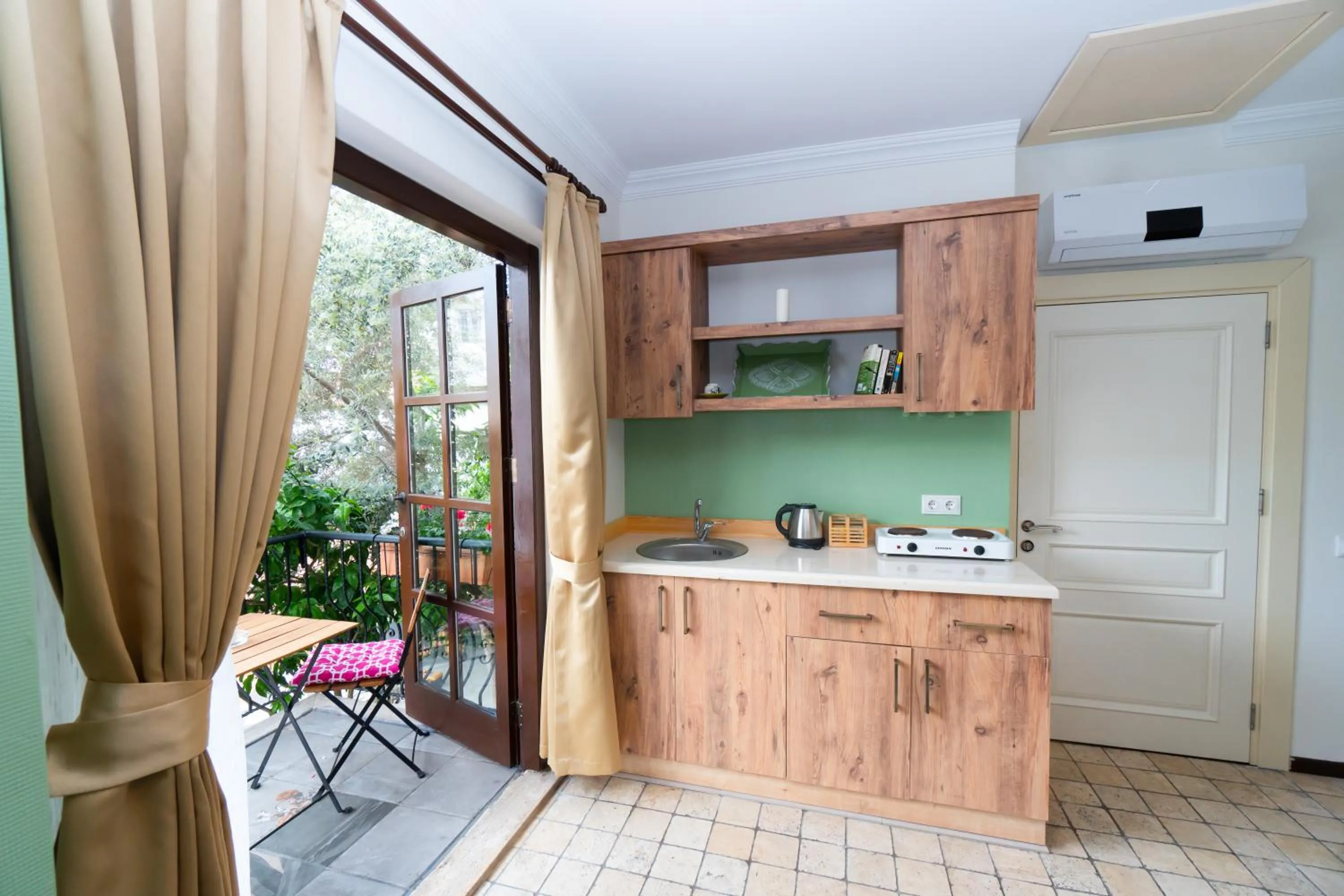 BBQ facilities in The Suite Apart Hotel